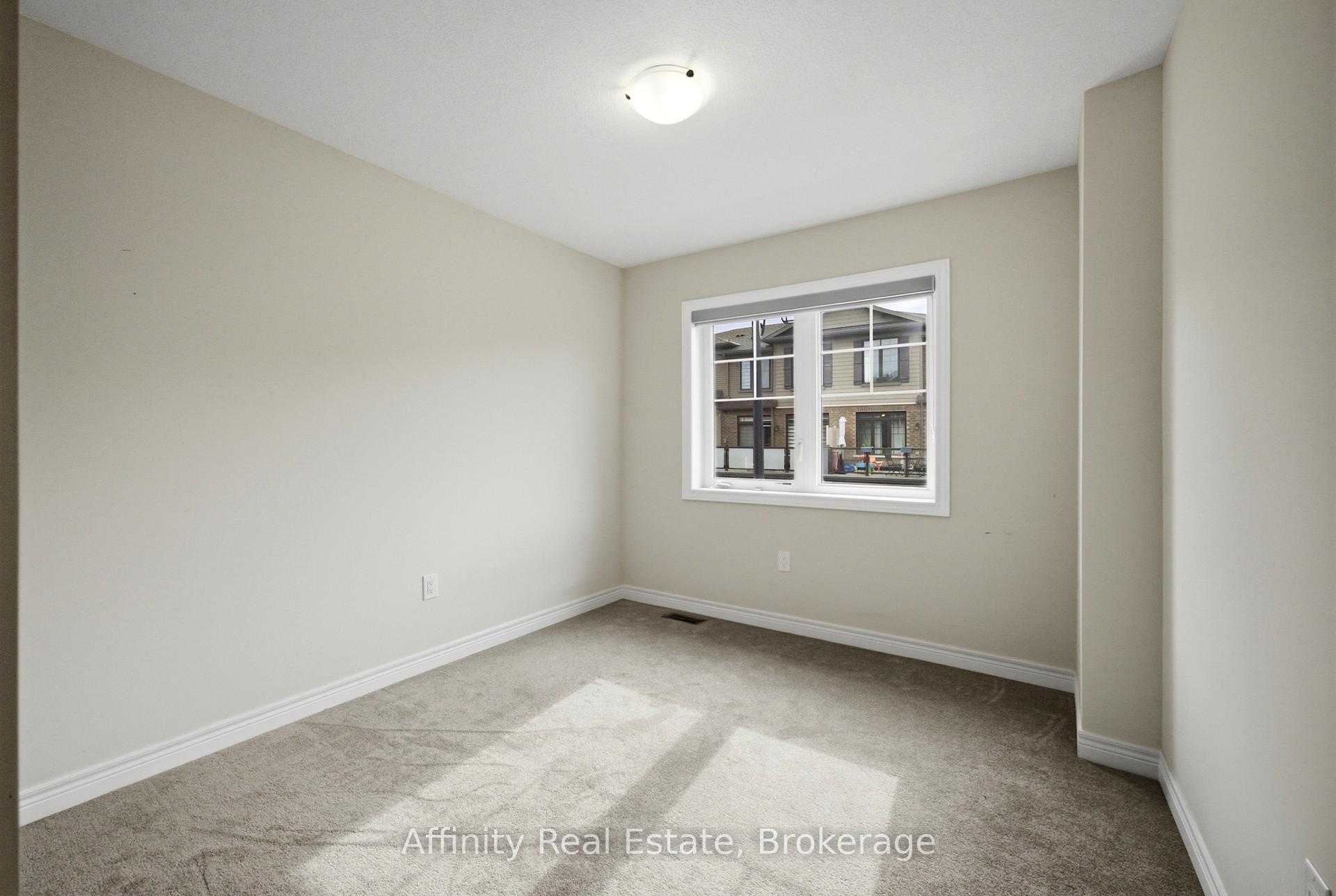 Photo 25 of Unit 32, 10 Birmingham Drive, Cambridge, Hillcrest/Forbes Park — HOMEH