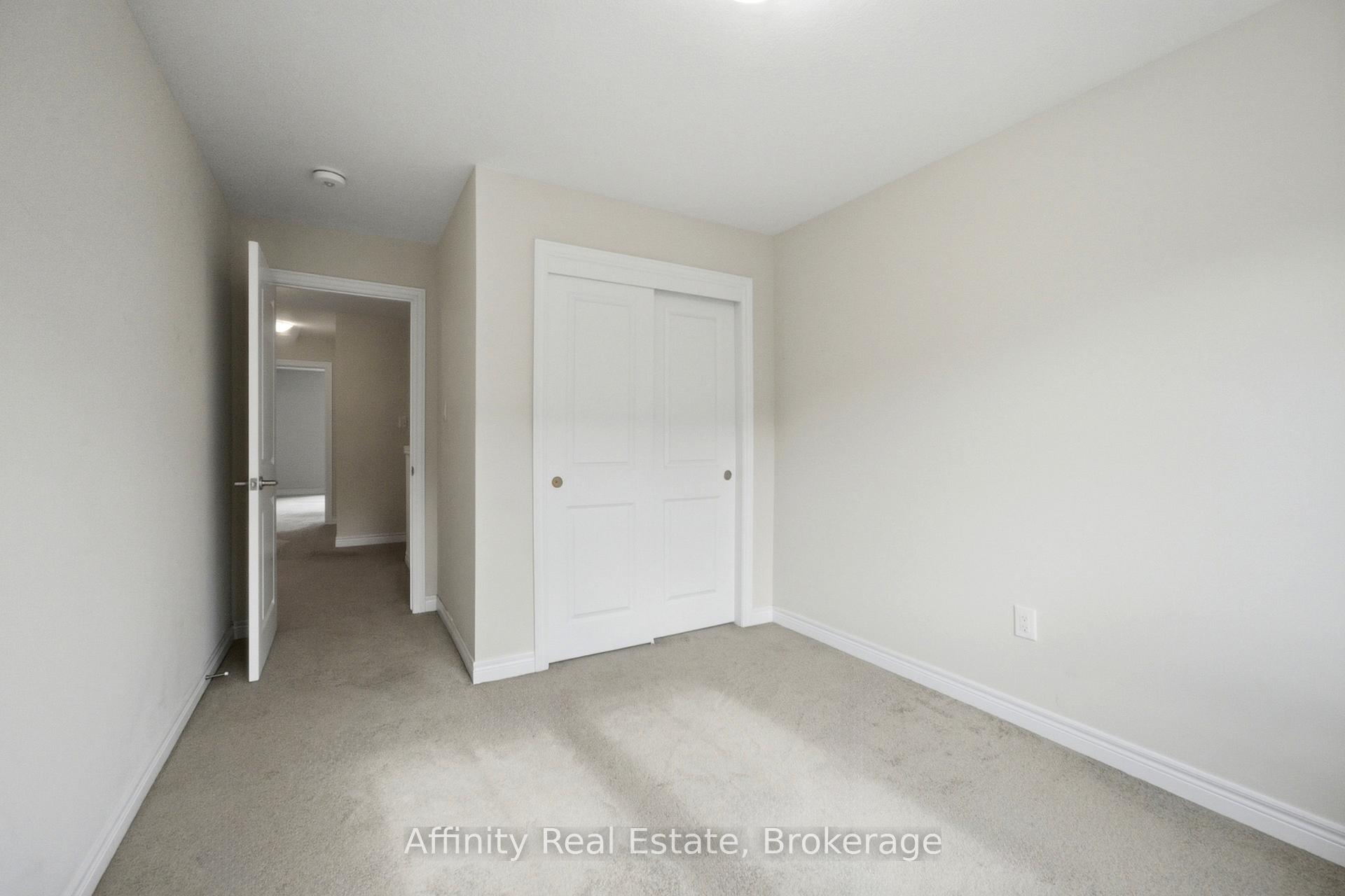 Photo 26 of Unit 32, 10 Birmingham Drive, Cambridge, Hillcrest/Forbes Park — HOMEH