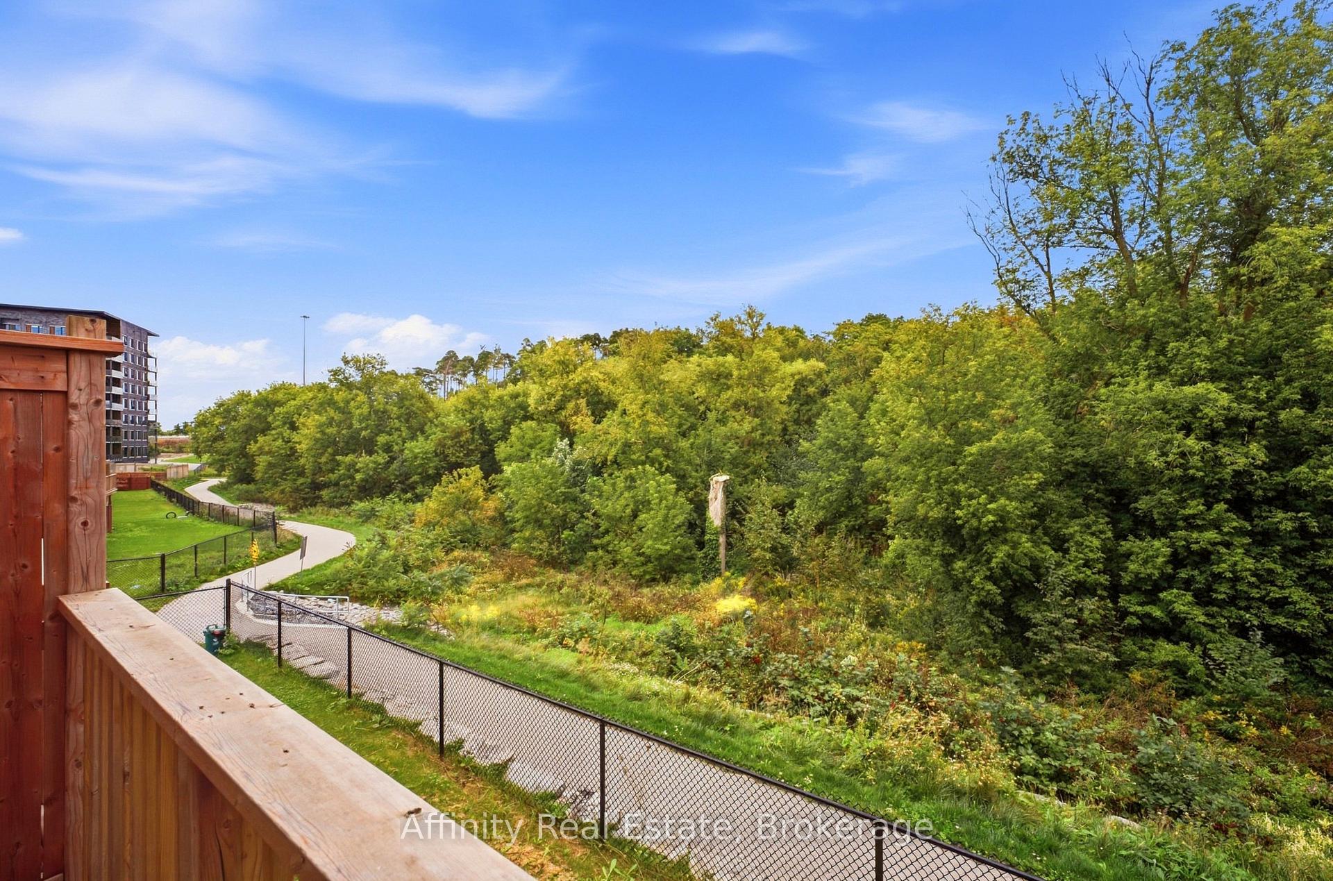 Photo 31 of Unit 32, 10 Birmingham Drive, Cambridge, Hillcrest/Forbes Park — HOMEH