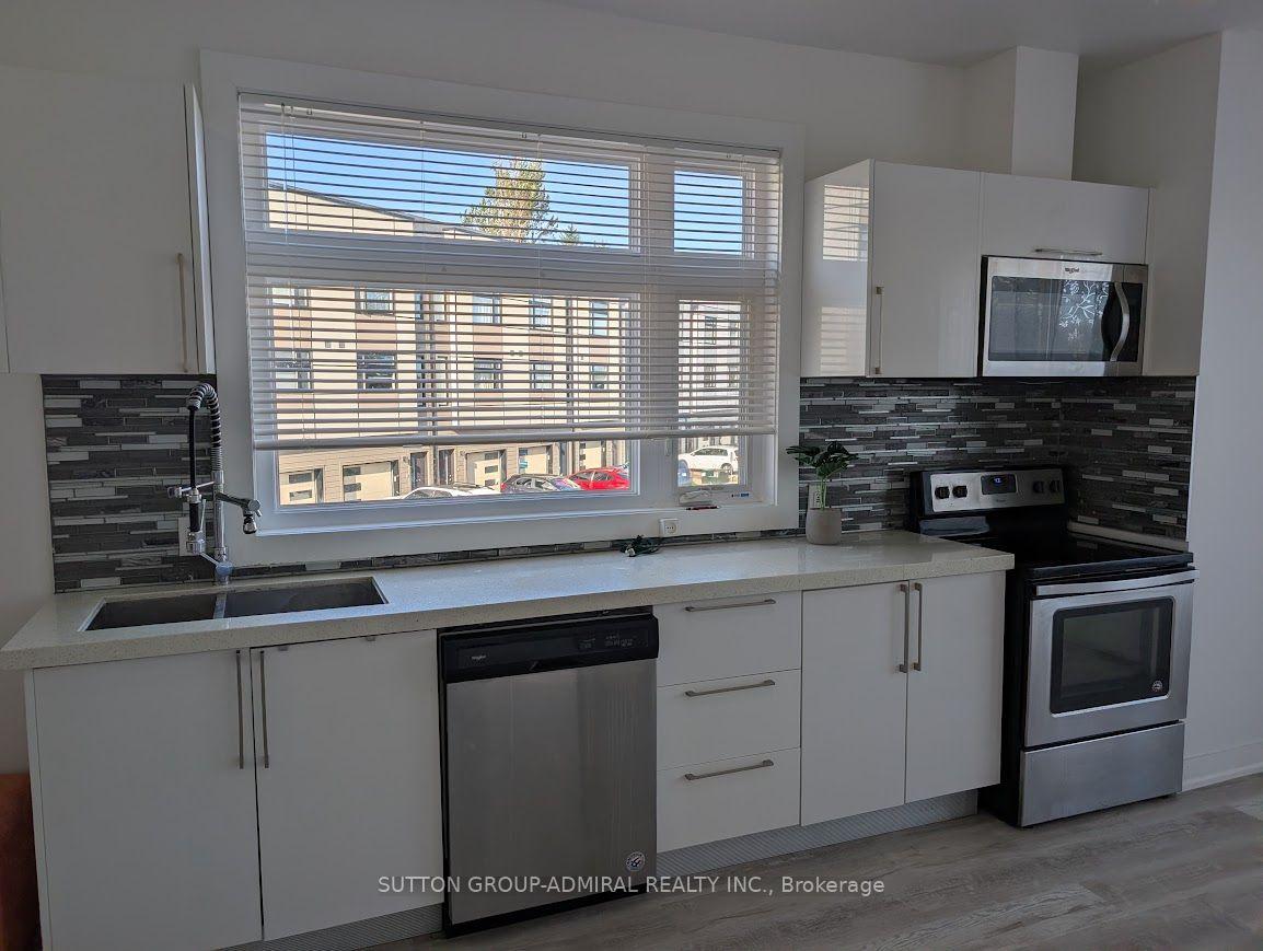 Photo 2 of Unit 17, 540 Essa Road, Barrie, Holly — HOMEH