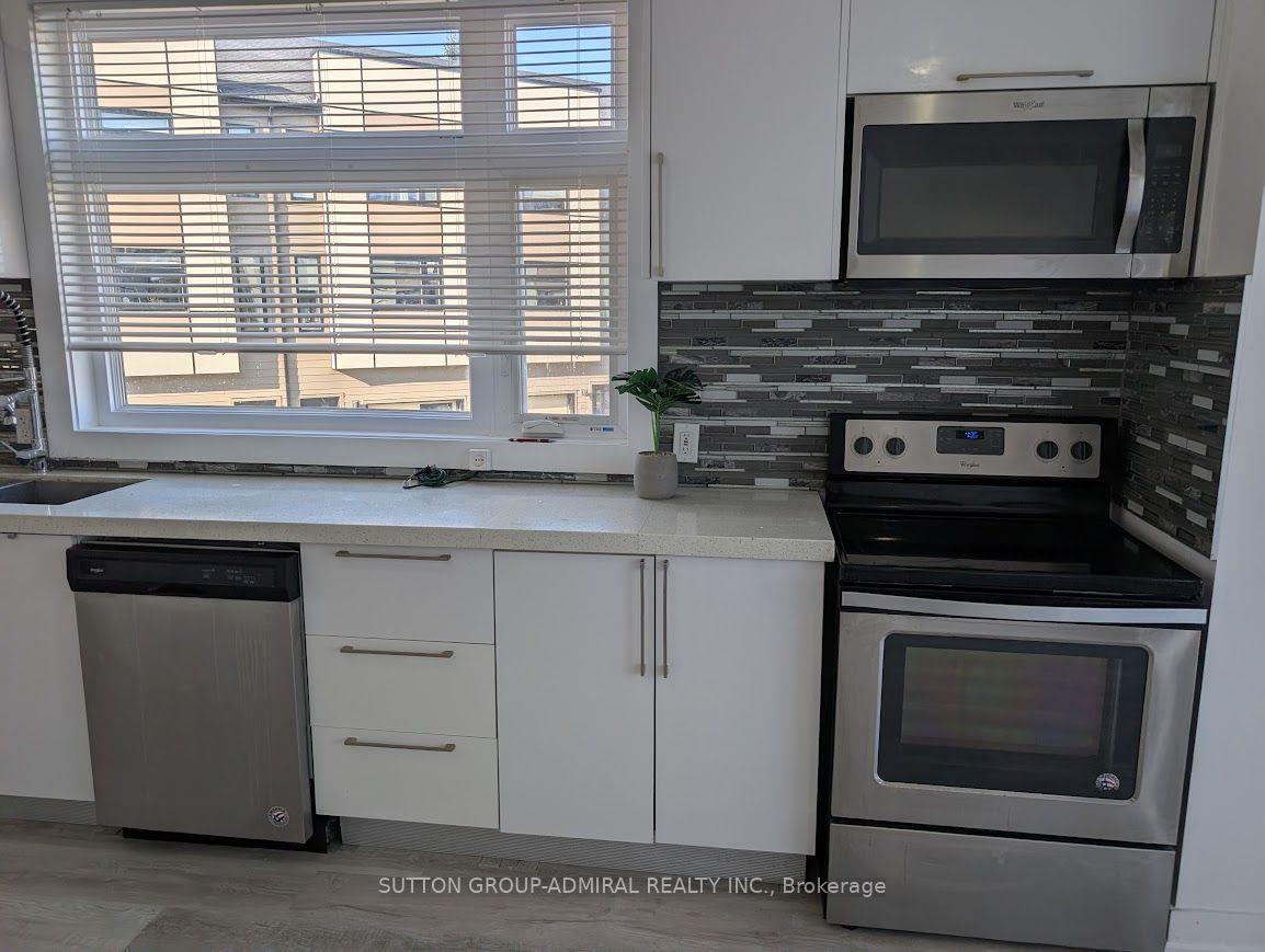 Photo 3 of Unit 17, 540 Essa Road, Barrie, Holly — HOMEH