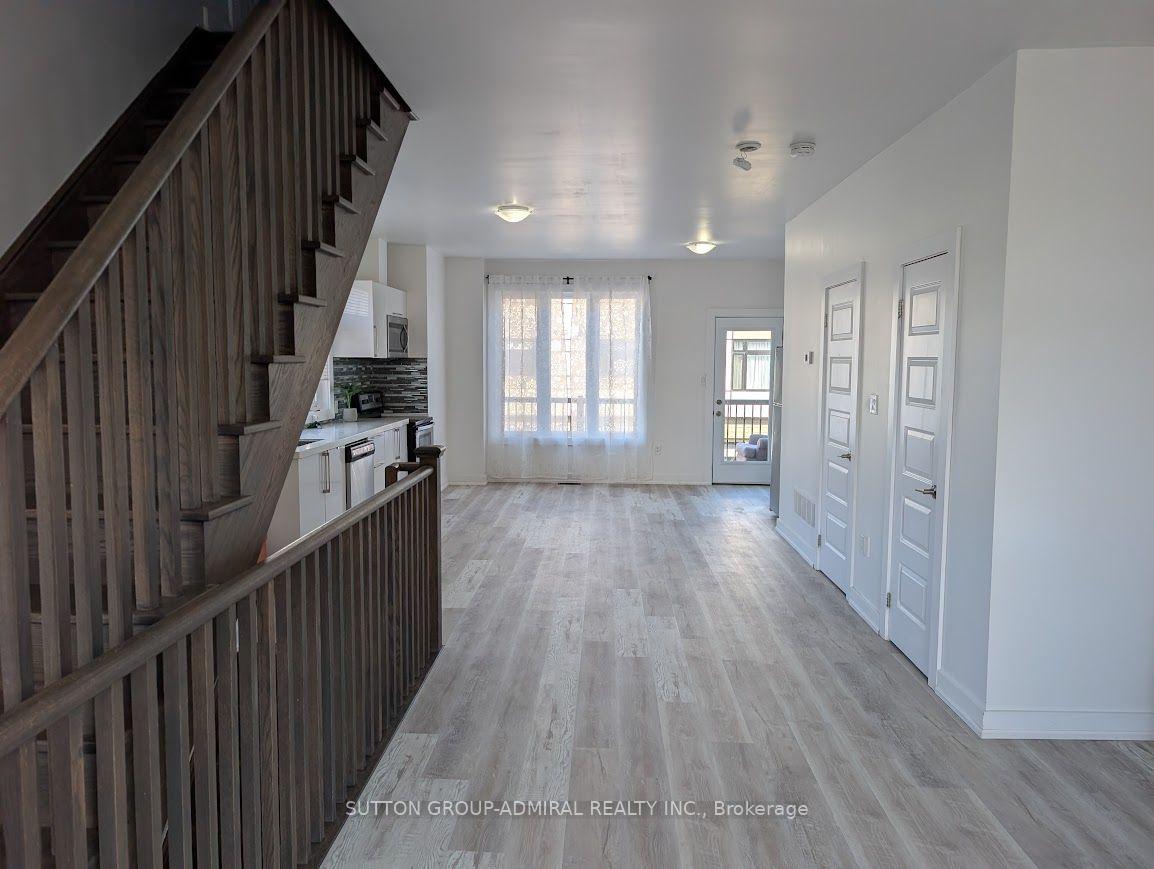 Photo 7 of Unit 17, 540 Essa Road, Barrie, Holly — HOMEH