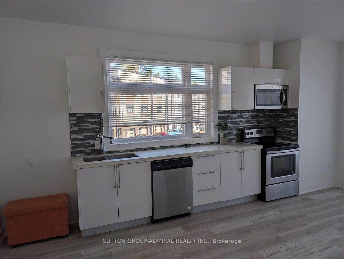 Photo 11 of Unit 17, 540 Essa Road, Barrie, Holly — HOMEH