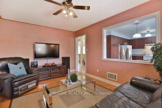 Photo 5 of 390 Grovehill Road, Oakville, River Oaks — HOMEH