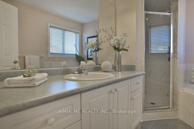 Photo 11 of 390 Grovehill Road, Oakville, River Oaks — HOMEH