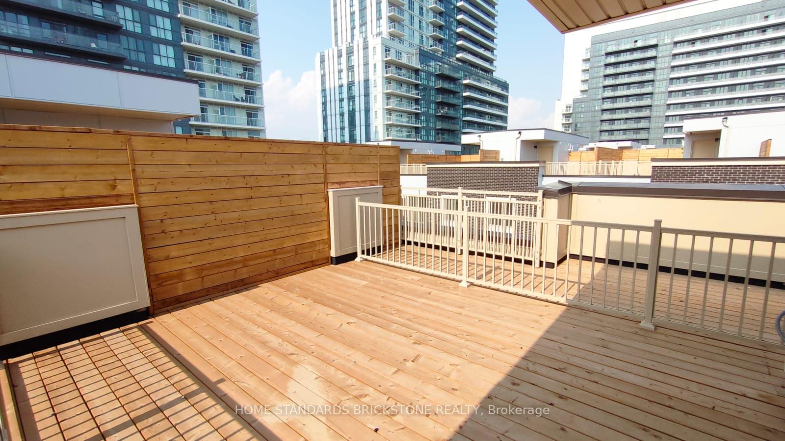 Photo 10 of 11 Honeycrisp Crescent, Vaughan, Vaughan Corporate Centre — HOMEH