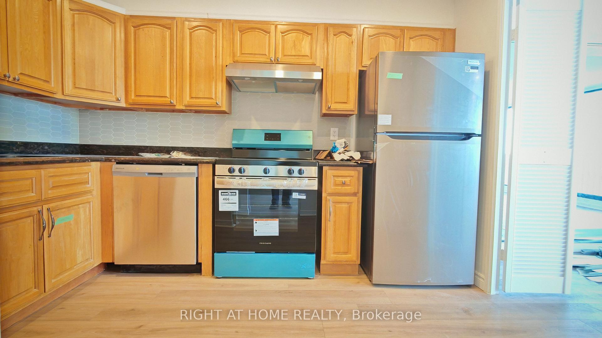Photo 5 of Unit 2434, 33 Harbour Square, Toronto, Waterfront Communities — HOMEH