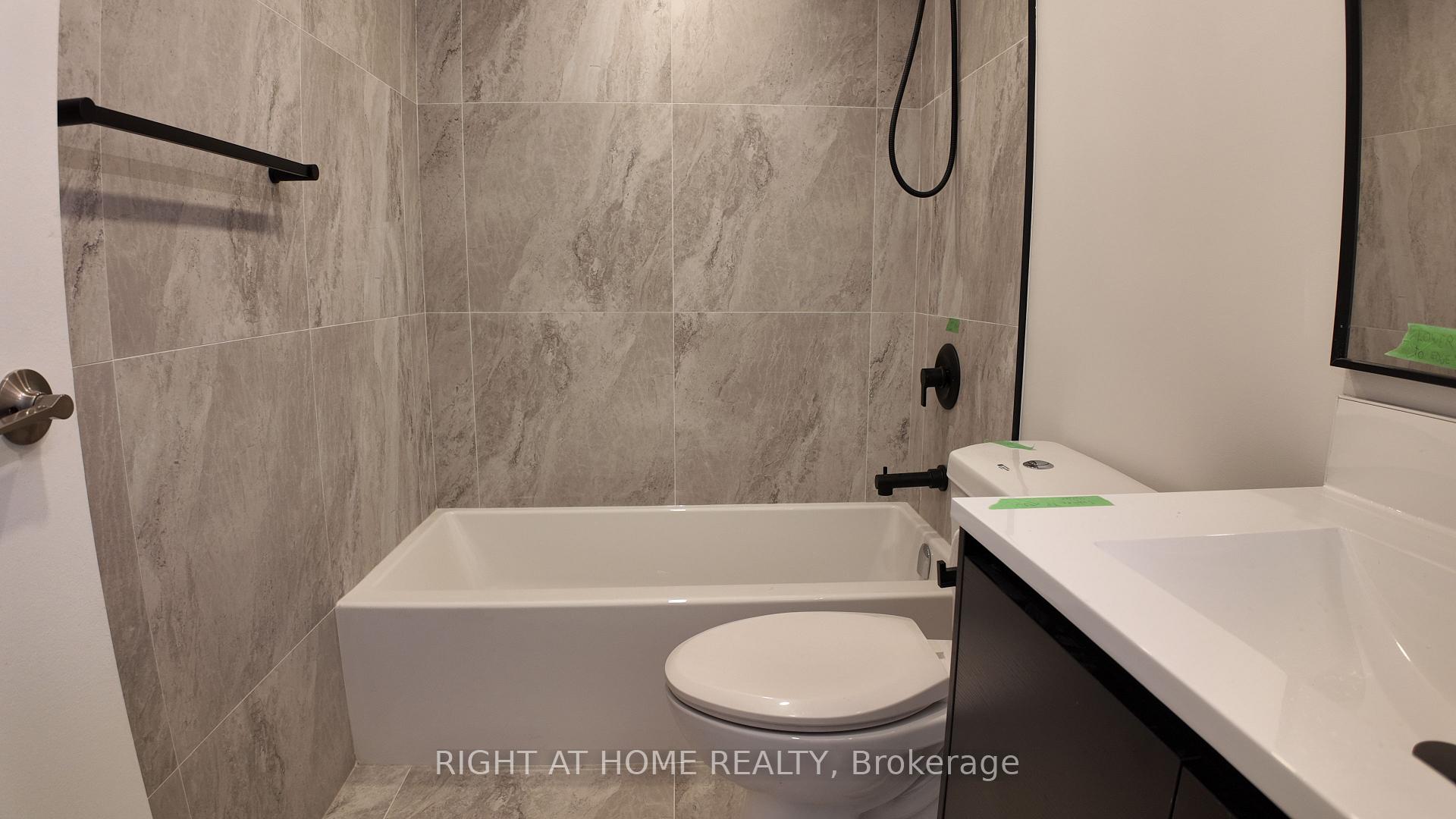 Photo 8 of Unit 2434, 33 Harbour Square, Toronto, Waterfront Communities — HOMEH
