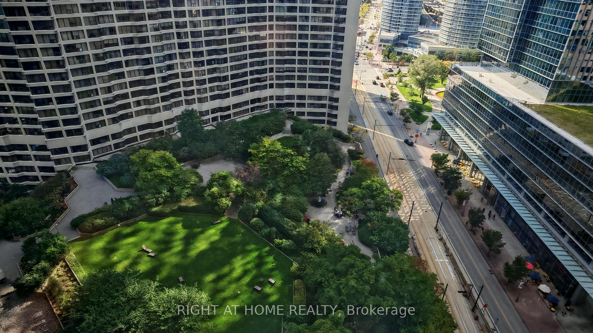 Photo 10 of Unit 2434, 33 Harbour Square, Toronto, Waterfront Communities — HOMEH
