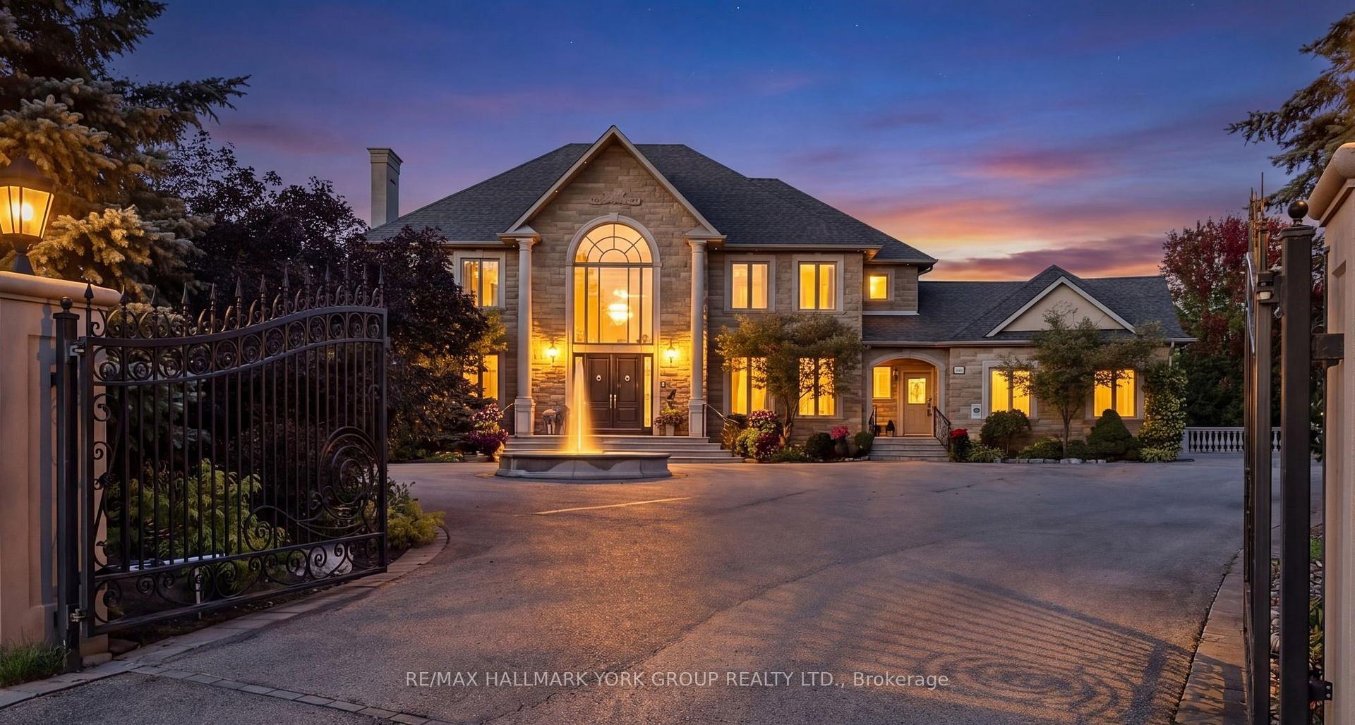 Photo 3 of 106 Abbruzze Court, Vaughan, Kleinburg — HOMEH