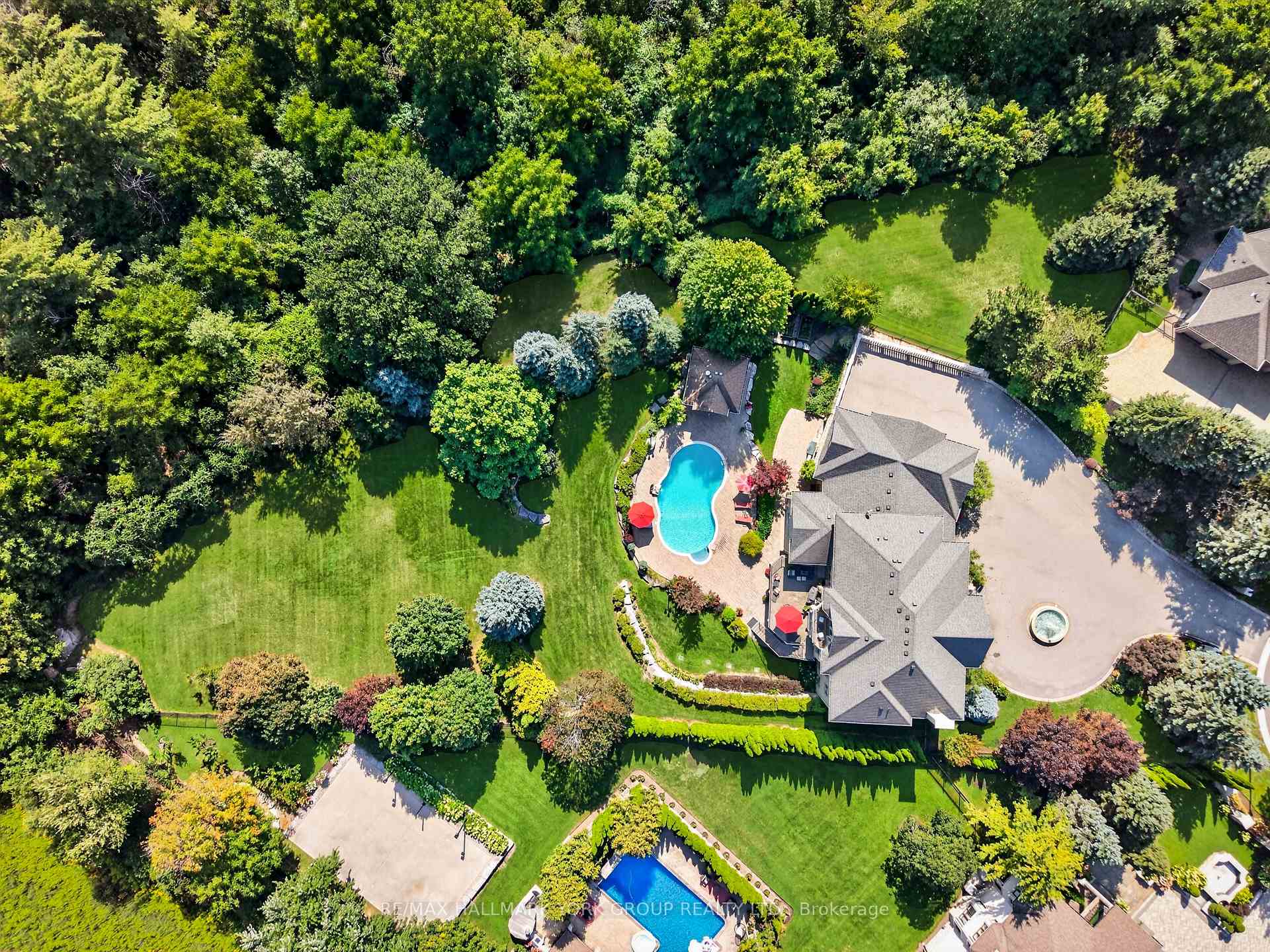 Photo 41 of 106 Abbruzze Court, Vaughan, Kleinburg — HOMEH