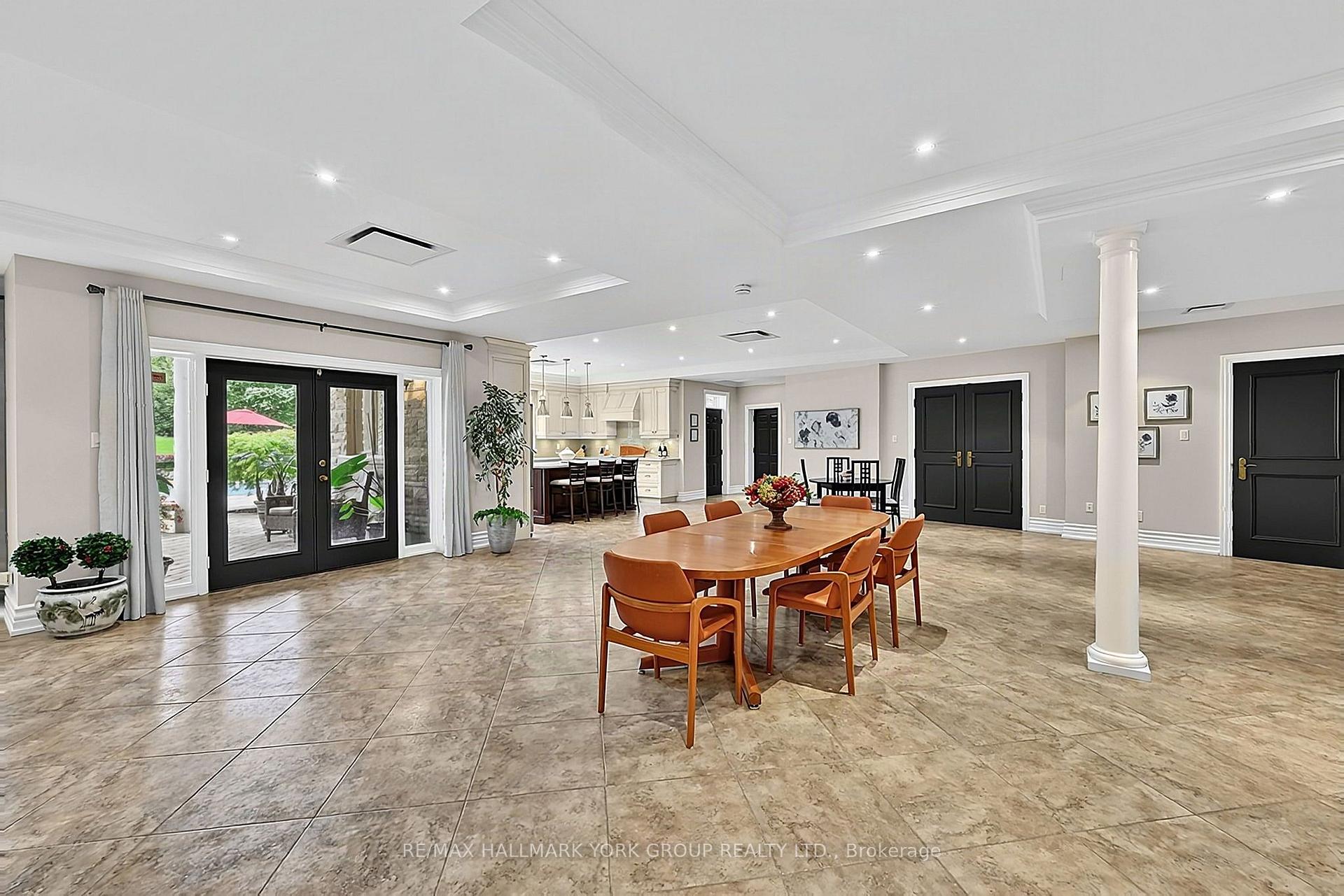 Photo 56 of 106 Abbruzze Court, Vaughan, Kleinburg — HOMEH