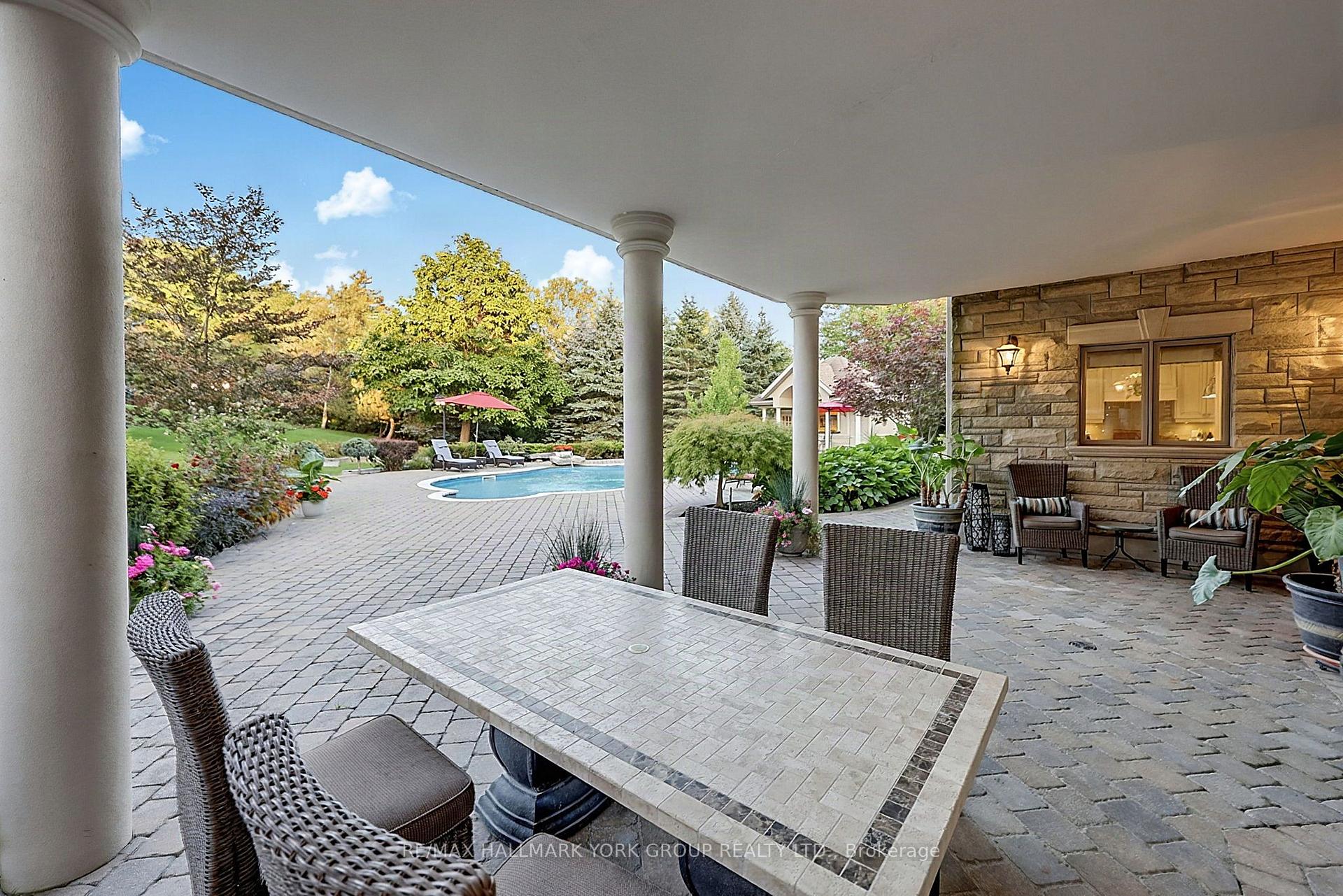 Photo 58 of 106 Abbruzze Court, Vaughan, Kleinburg — HOMEH