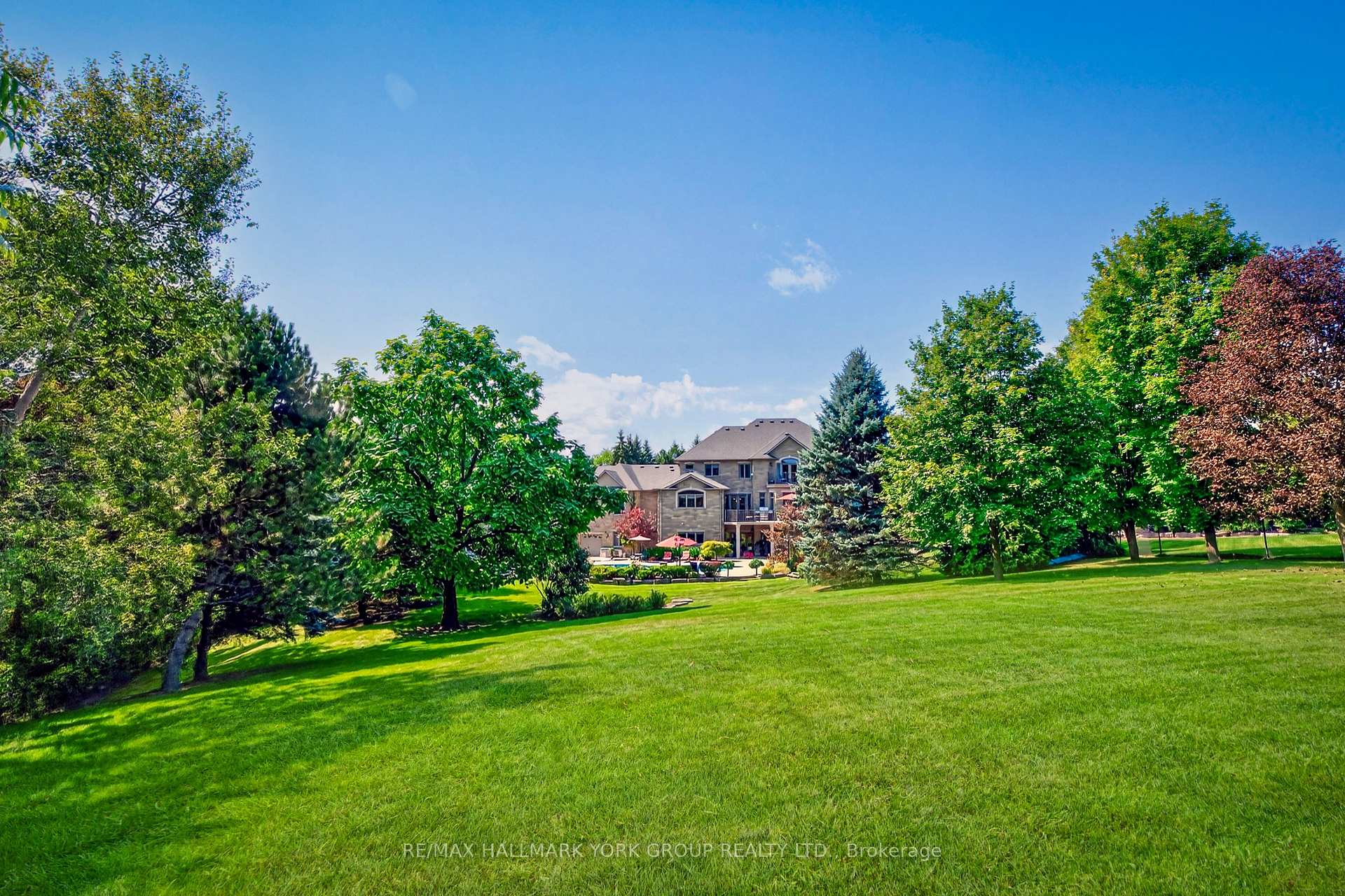 Photo 62 of 106 Abbruzze Court, Vaughan, Kleinburg — HOMEH