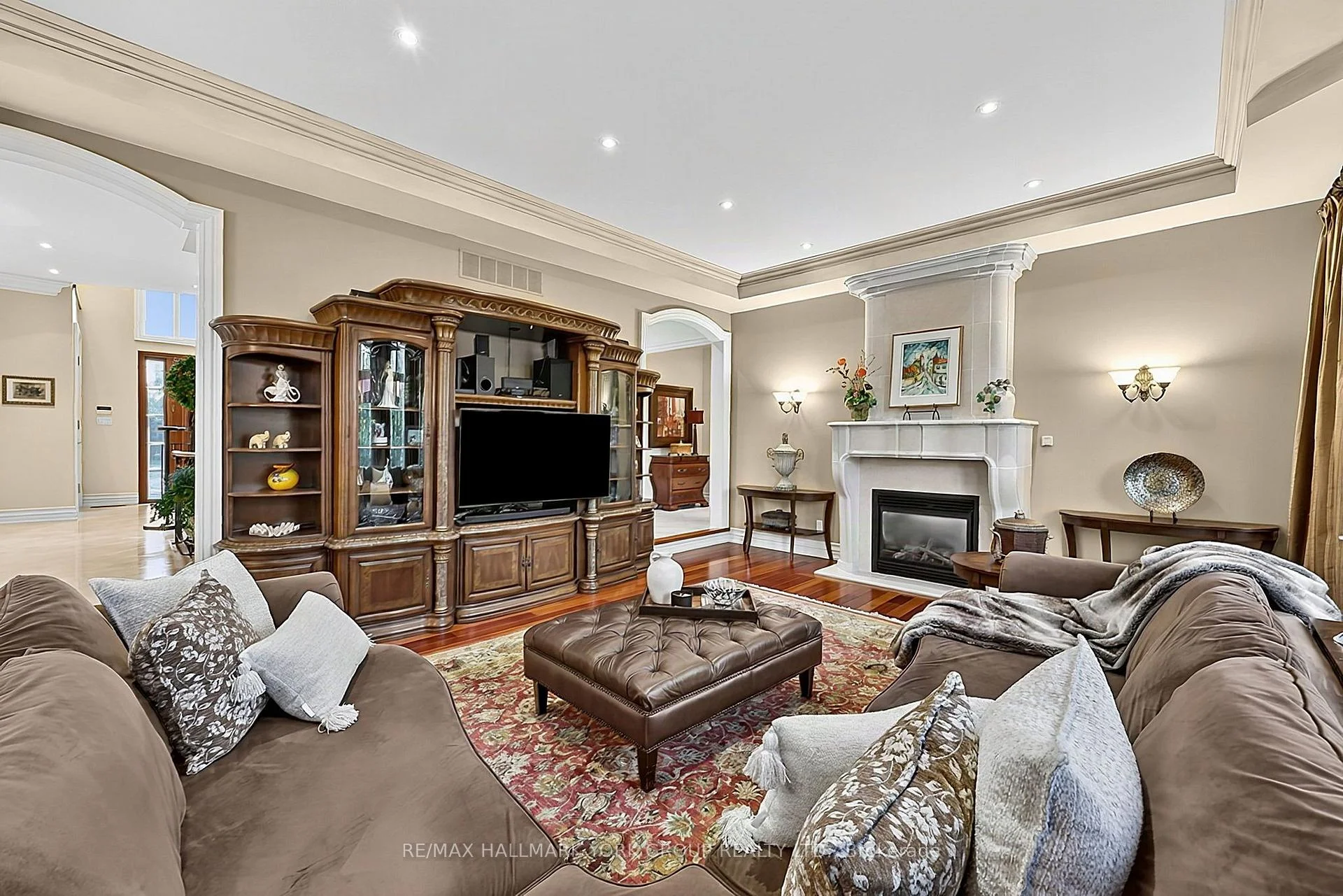 Photo 32 of 106 Abbruzze Court, Vaughan, Kleinburg — HOMEH