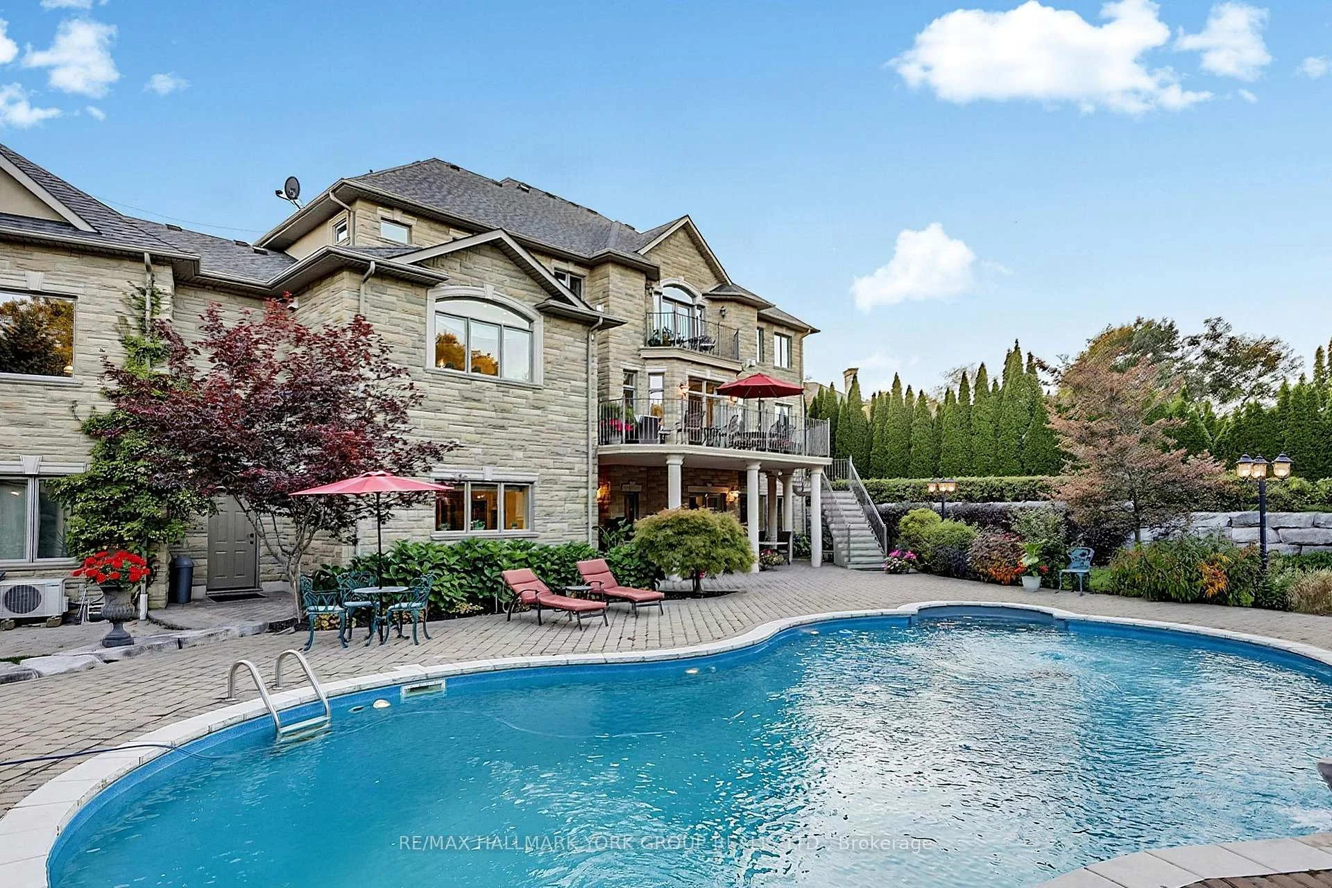 Photo 63 of 106 Abbruzze Court, Vaughan, Kleinburg — HOMEH