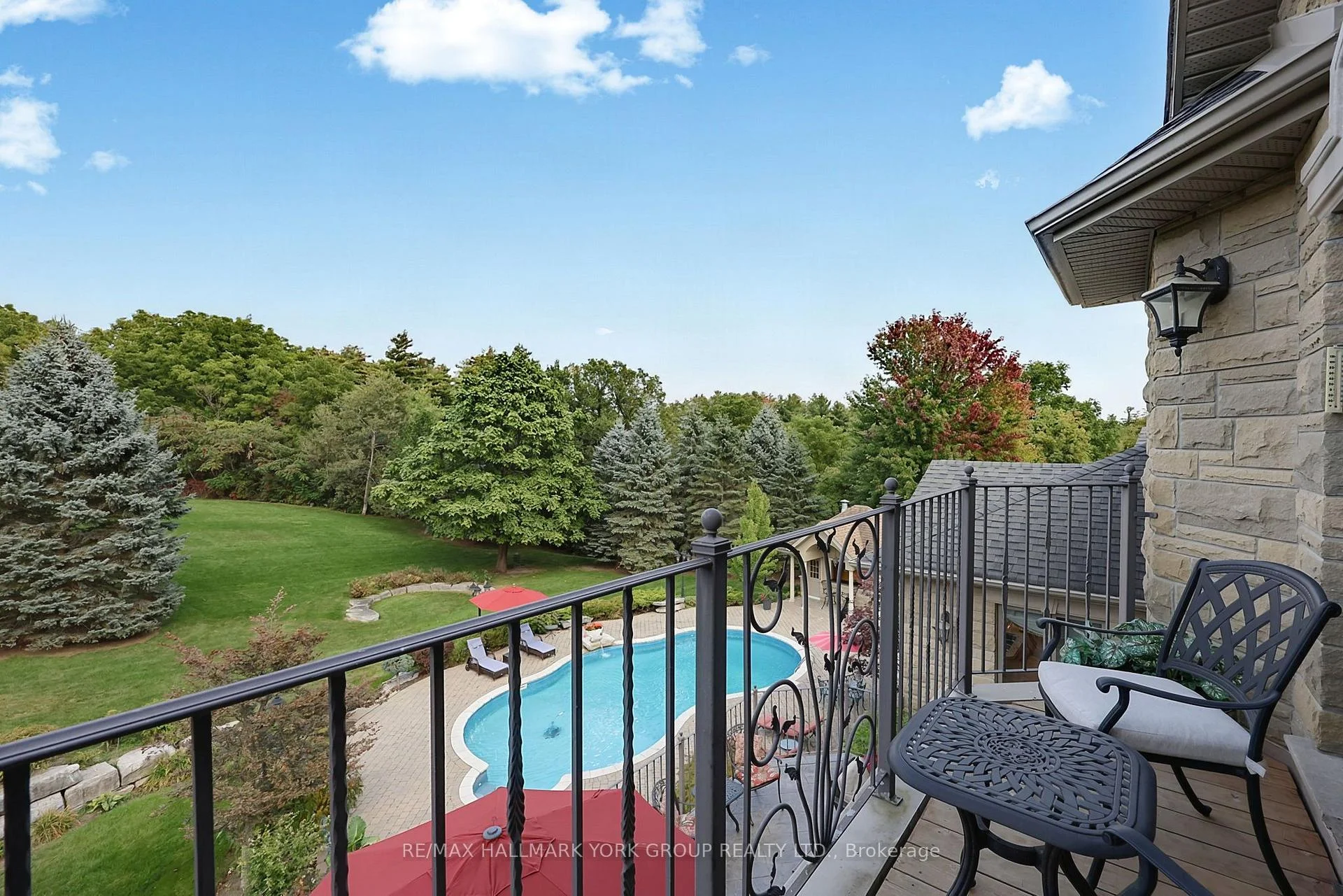 Photo 72 of 106 Abbruzze Court, Vaughan, Kleinburg — HOMEH