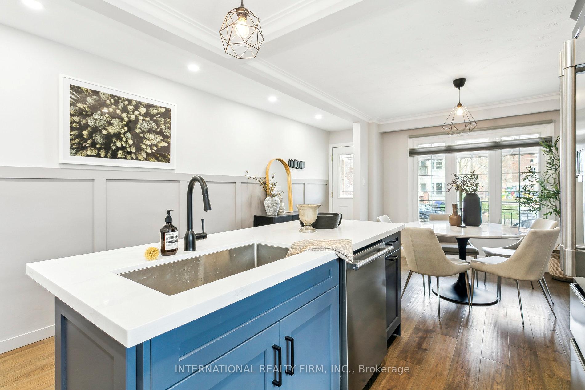 Photo 5 of 50 Denison Avenue, Toronto, Trinity-Bellwoods — HOMEH