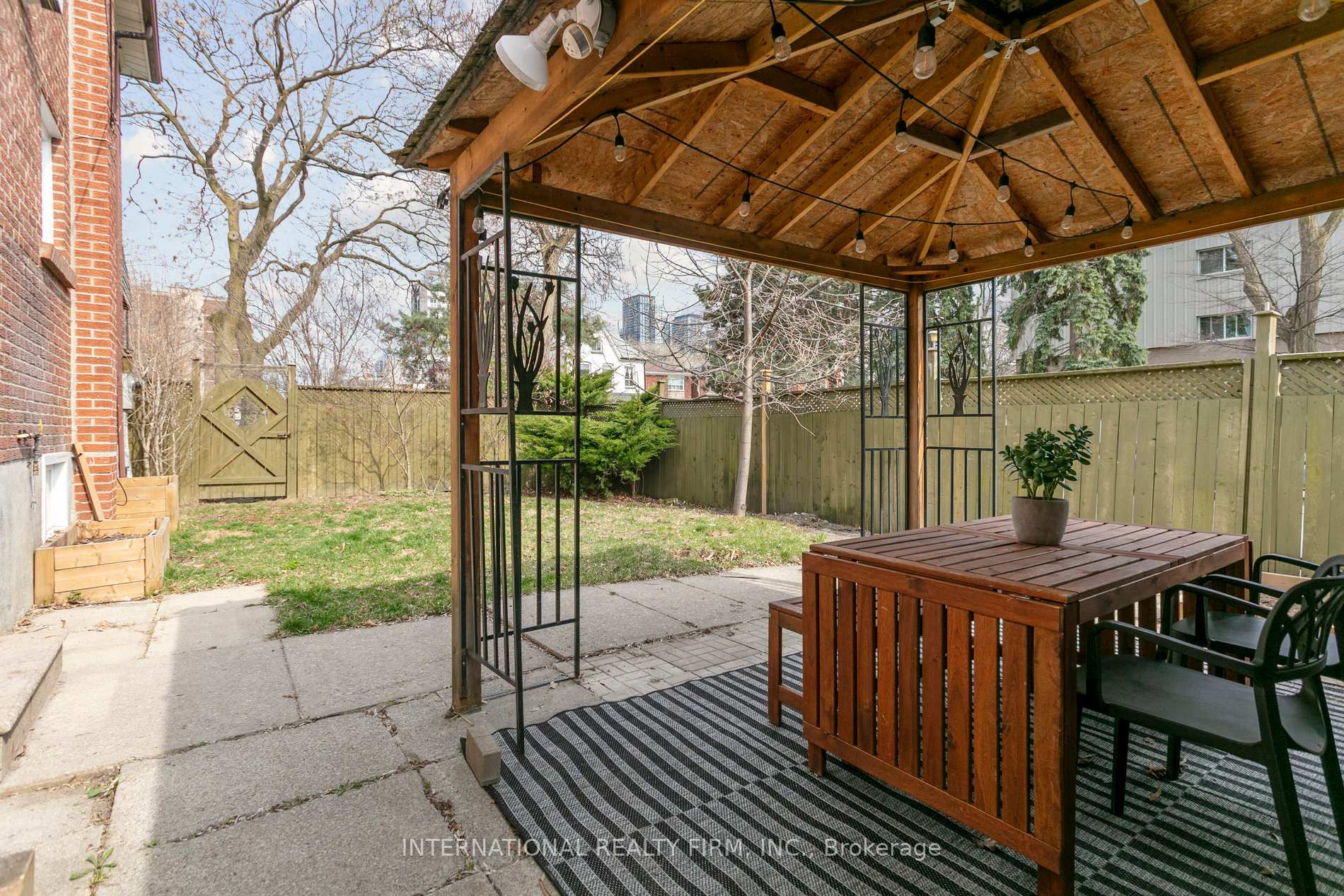 Photo 12 of 50 Denison Avenue, Toronto, Trinity-Bellwoods — HOMEH