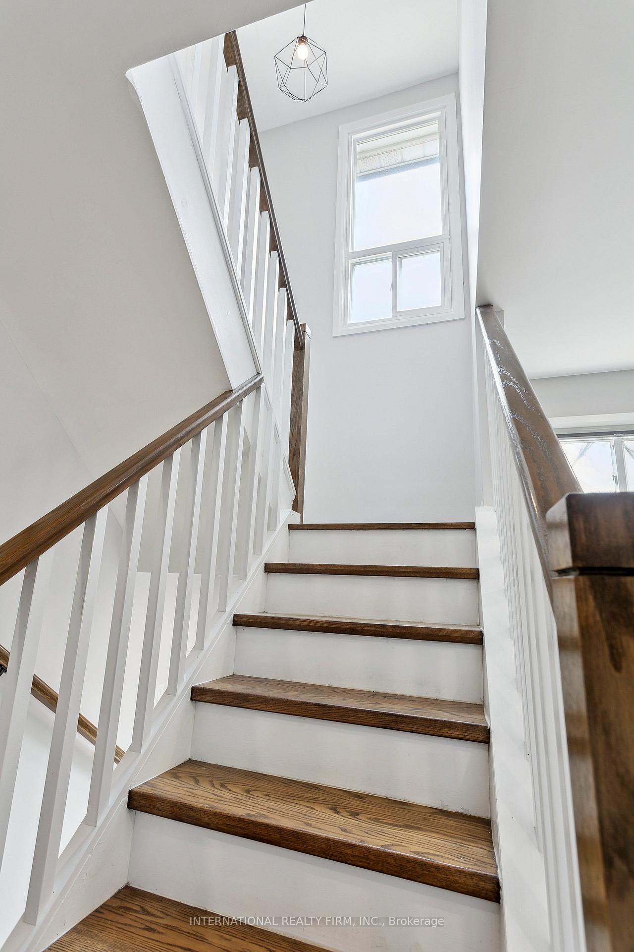 Photo 20 of 50 Denison Avenue, Toronto, Trinity-Bellwoods — HOMEH