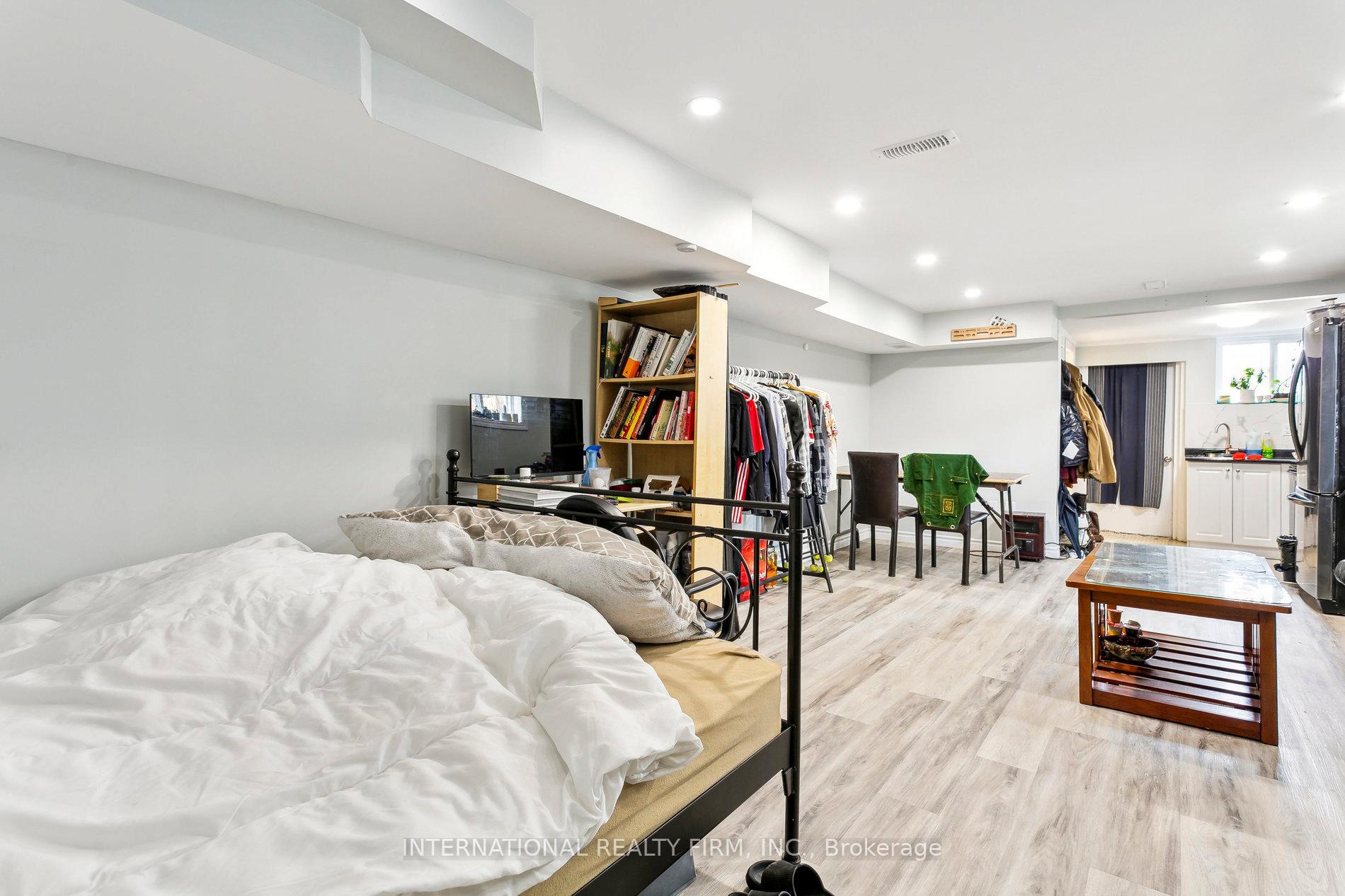 Photo 41 of 50 Denison Avenue, Toronto, Trinity-Bellwoods — HOMEH