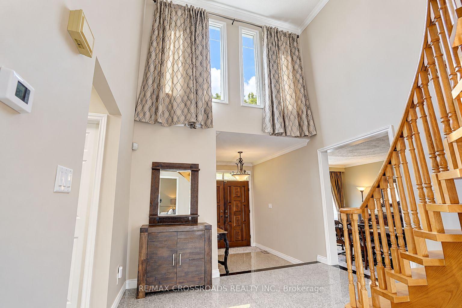 Photo 9 of 102A Whitfield Avenue, North York, Humber Summit — HOMEH