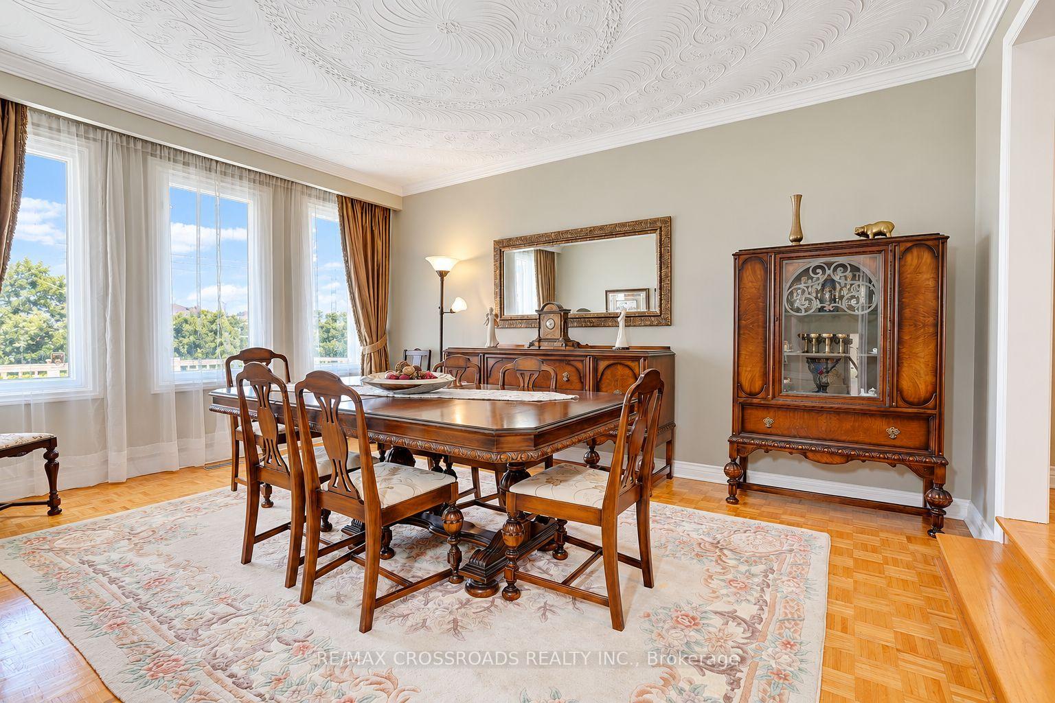 Photo 11 of 102A Whitfield Avenue, North York, Humber Summit — HOMEH