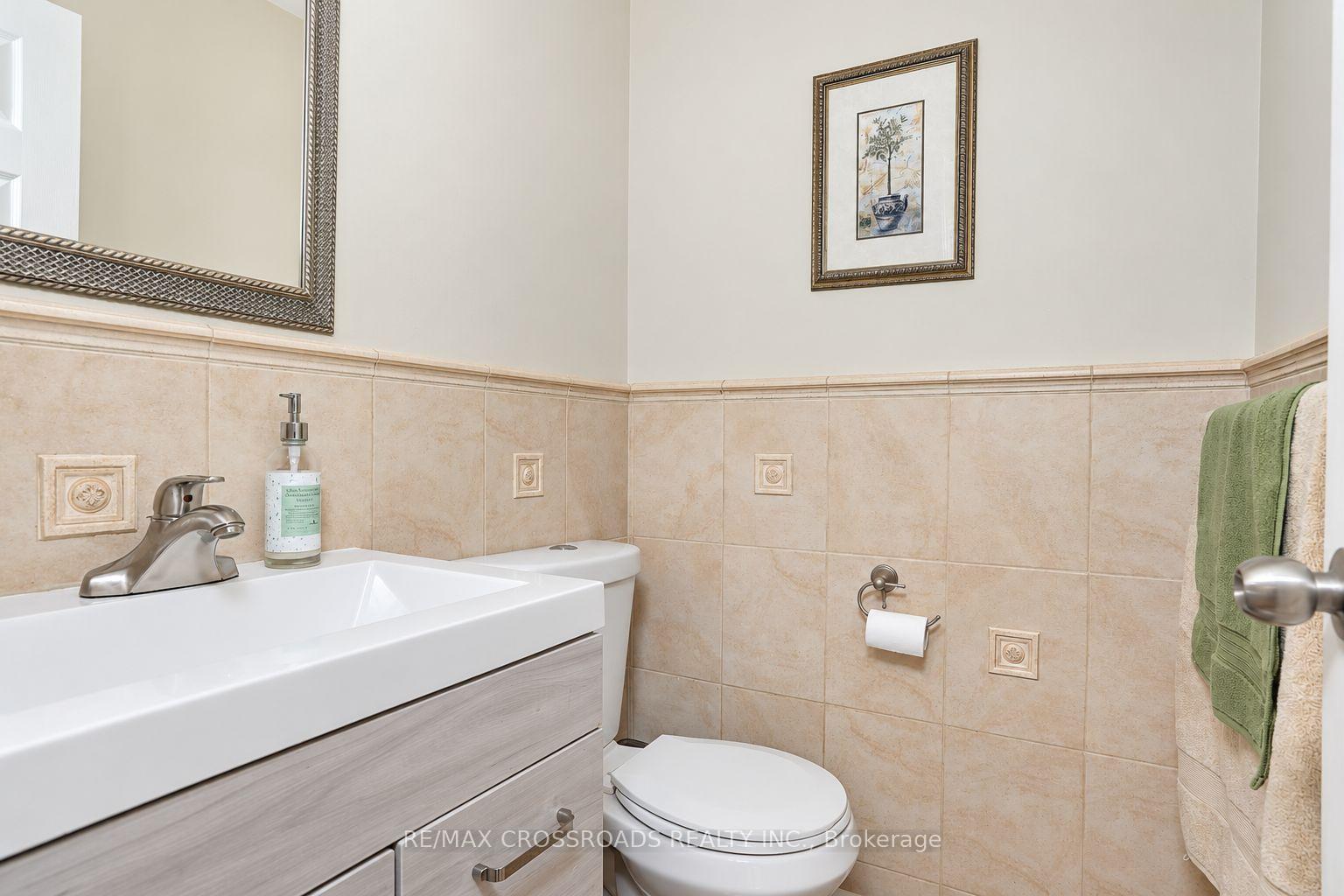 Photo 24 of 102A Whitfield Avenue, North York, Humber Summit — HOMEH