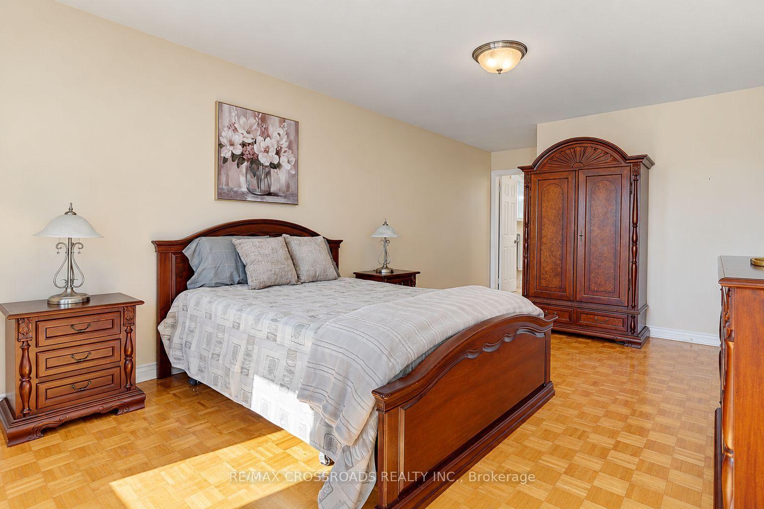 Photo 27 of 102A Whitfield Avenue, North York, Humber Summit — HOMEH