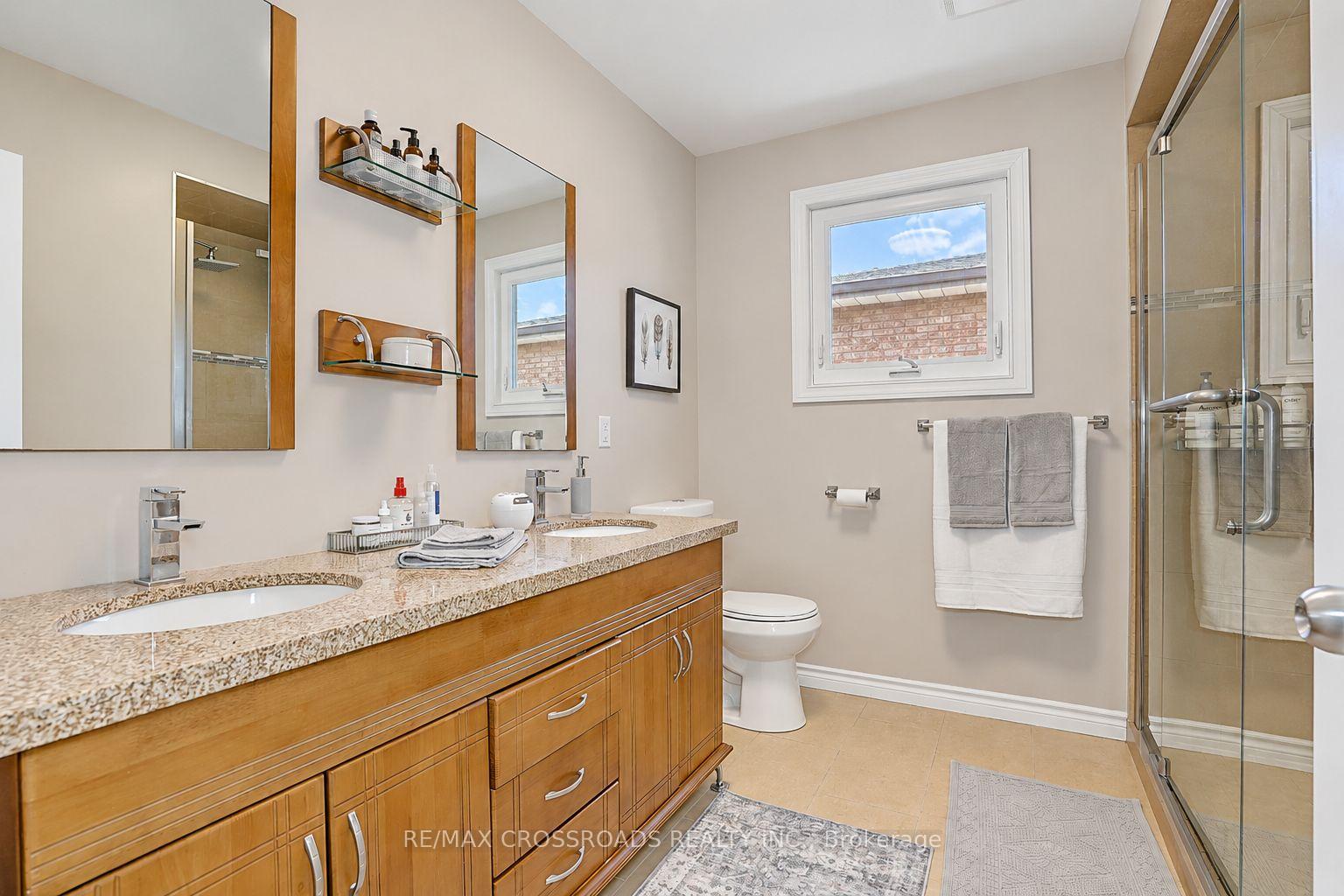 Photo 35 of 102A Whitfield Avenue, North York, Humber Summit — HOMEH