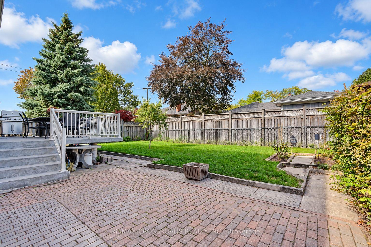 Photo 47 of 102A Whitfield Avenue, North York, Humber Summit — HOMEH