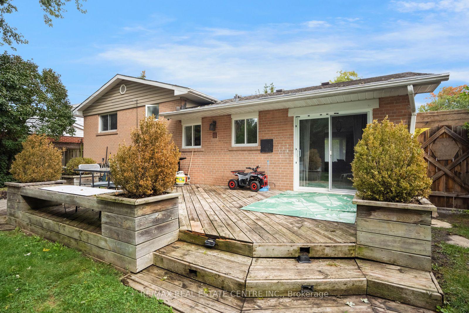 Photo 28 of 66 Theodore Drive, Mississauga, Streetsville — HOMEH