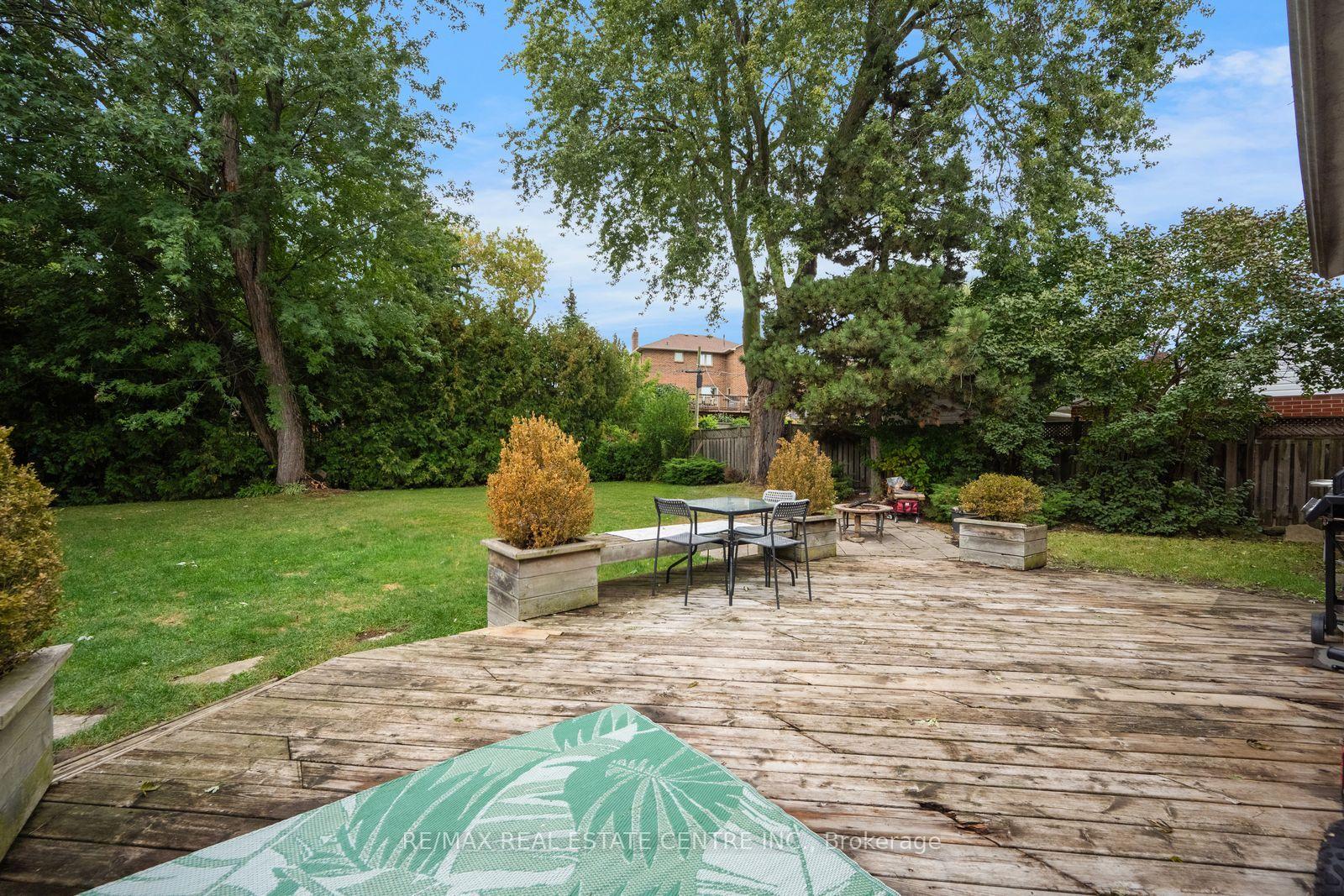 Photo 33 of 66 Theodore Drive, Mississauga, Streetsville — HOMEH
