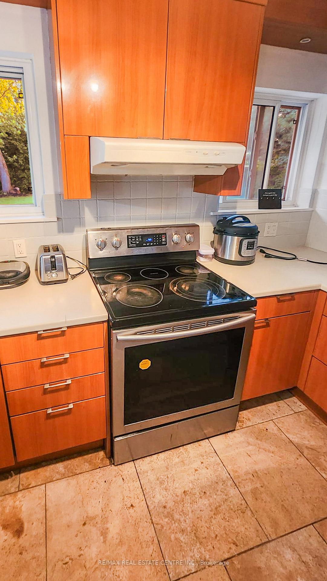 Photo 29 of 66 Theodore Drive, Mississauga, Streetsville — HOMEH