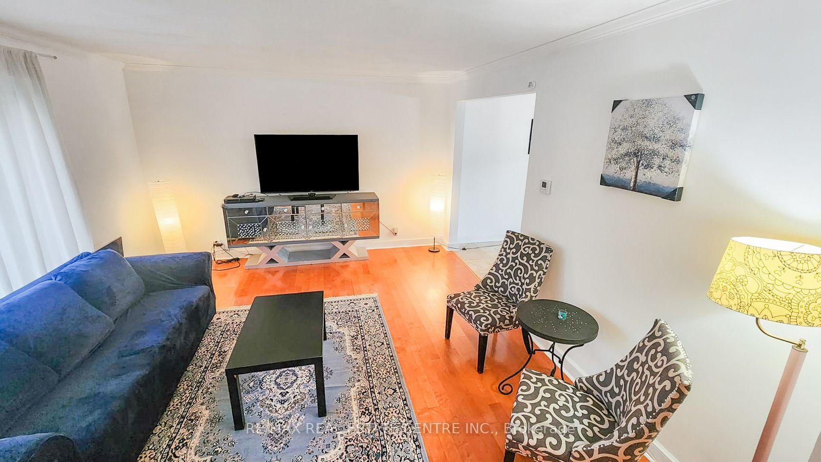 Photo 6 of 66 Theodore Drive, Mississauga, Streetsville — HOMEH