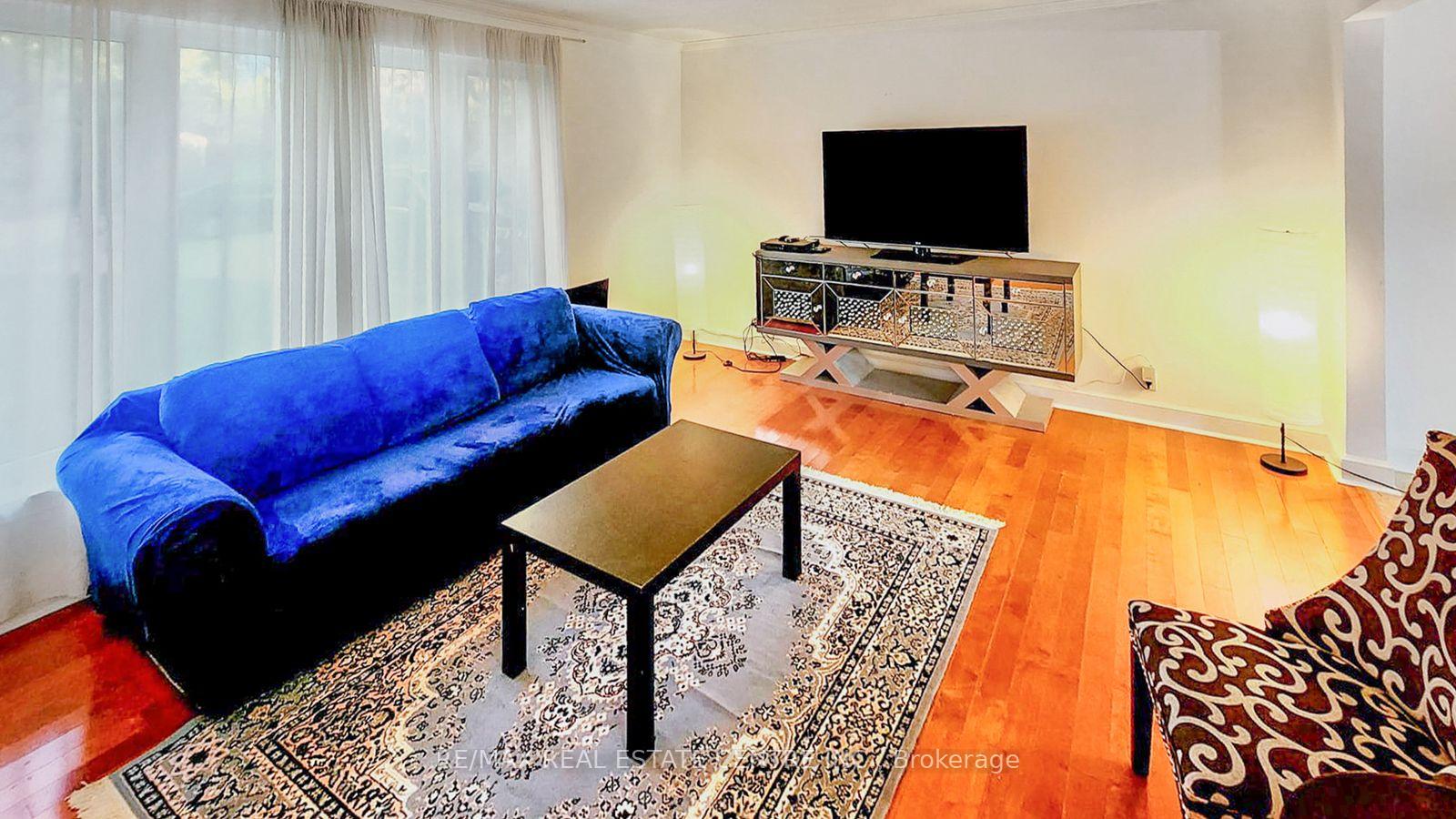 Photo 8 of 66 Theodore Drive, Mississauga, Streetsville — HOMEH