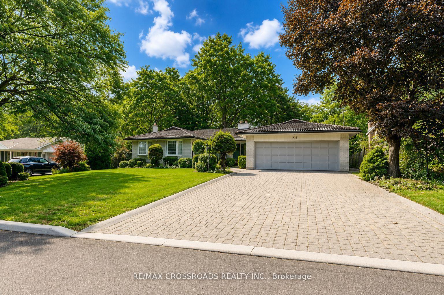 Photo 4 of 55 Forest Grove Drive, North York, Bayview Village — HOMEH