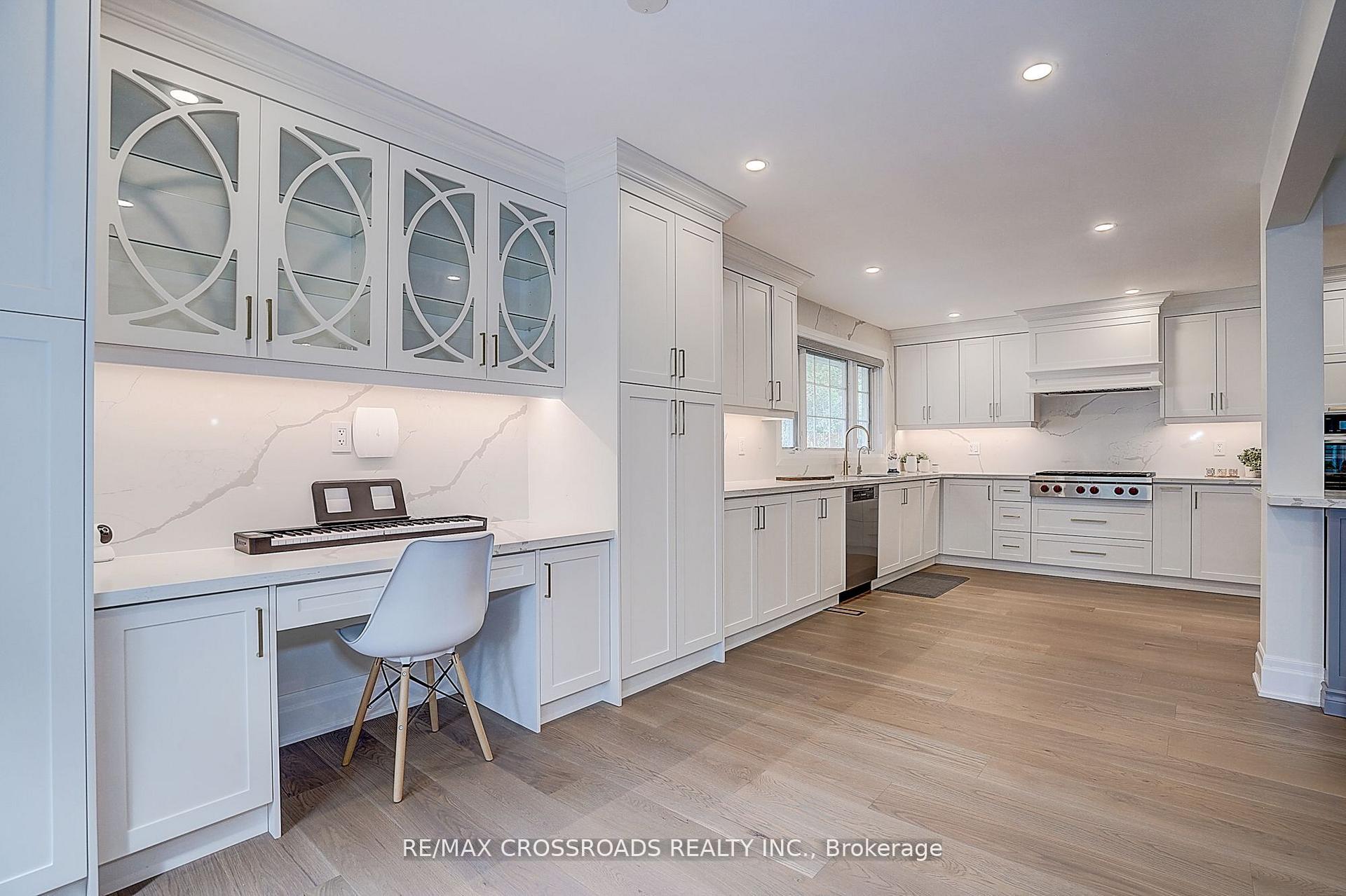 Photo 15 of 55 Forest Grove Drive, North York, Bayview Village — HOMEH