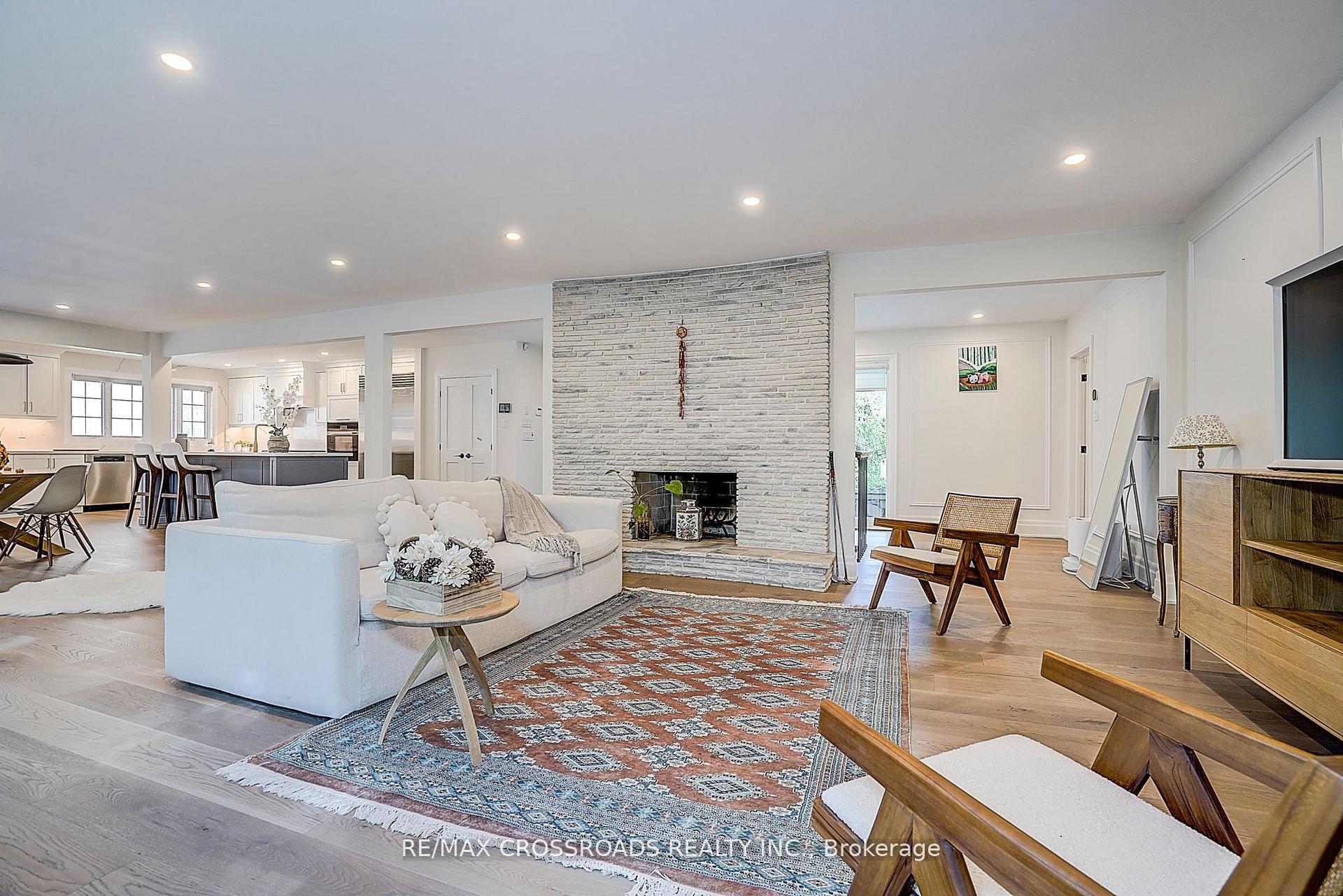 Photo 27 of 55 Forest Grove Drive, North York, Bayview Village — HOMEH