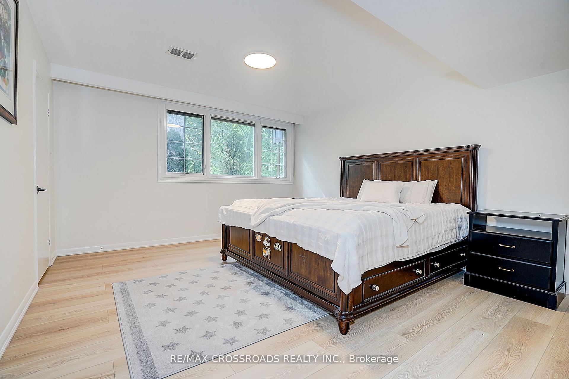 Photo 45 of 55 Forest Grove Drive, North York, Bayview Village — HOMEH