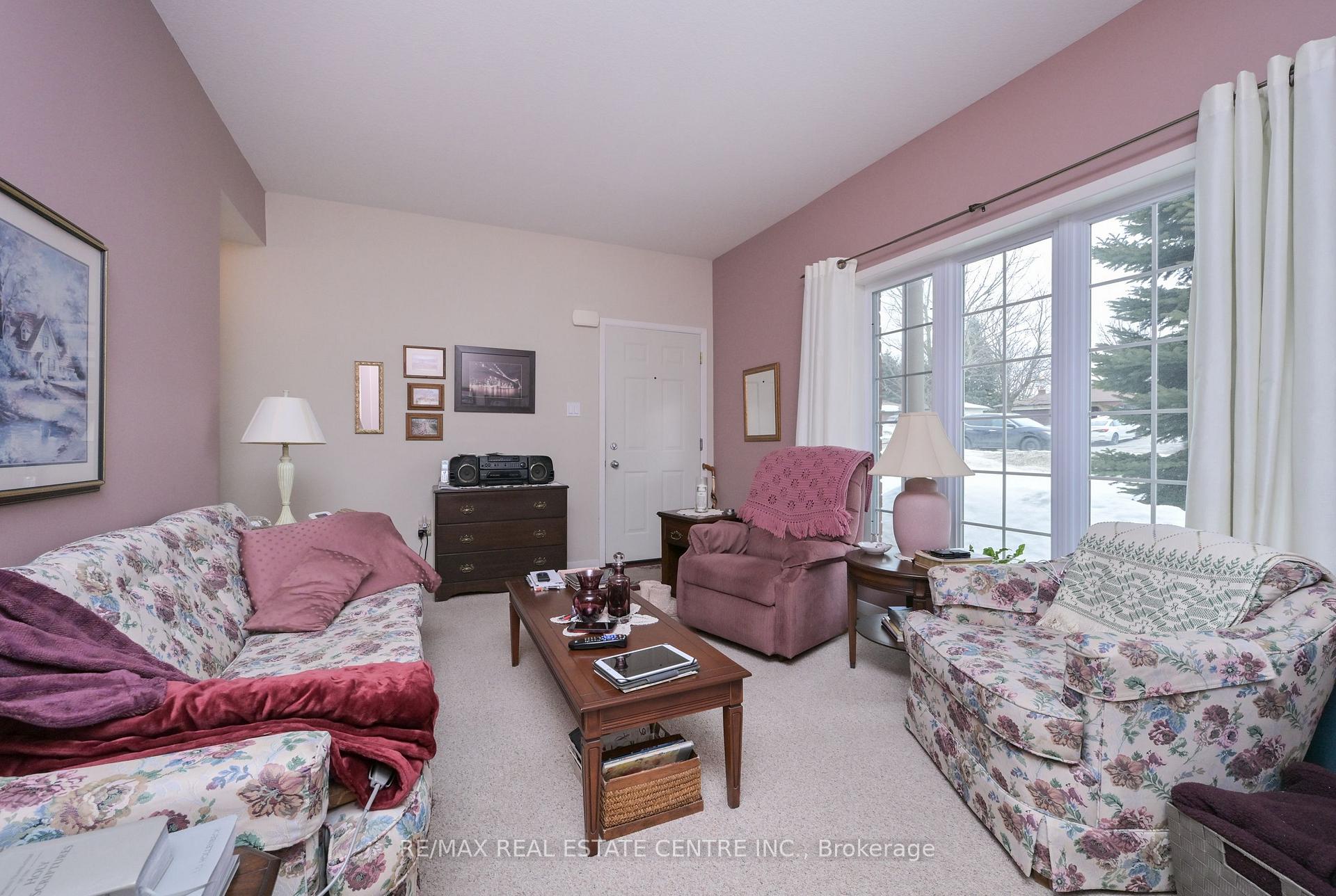 Photo 16 of 300 A Broadway, Orangeville — HOMEH