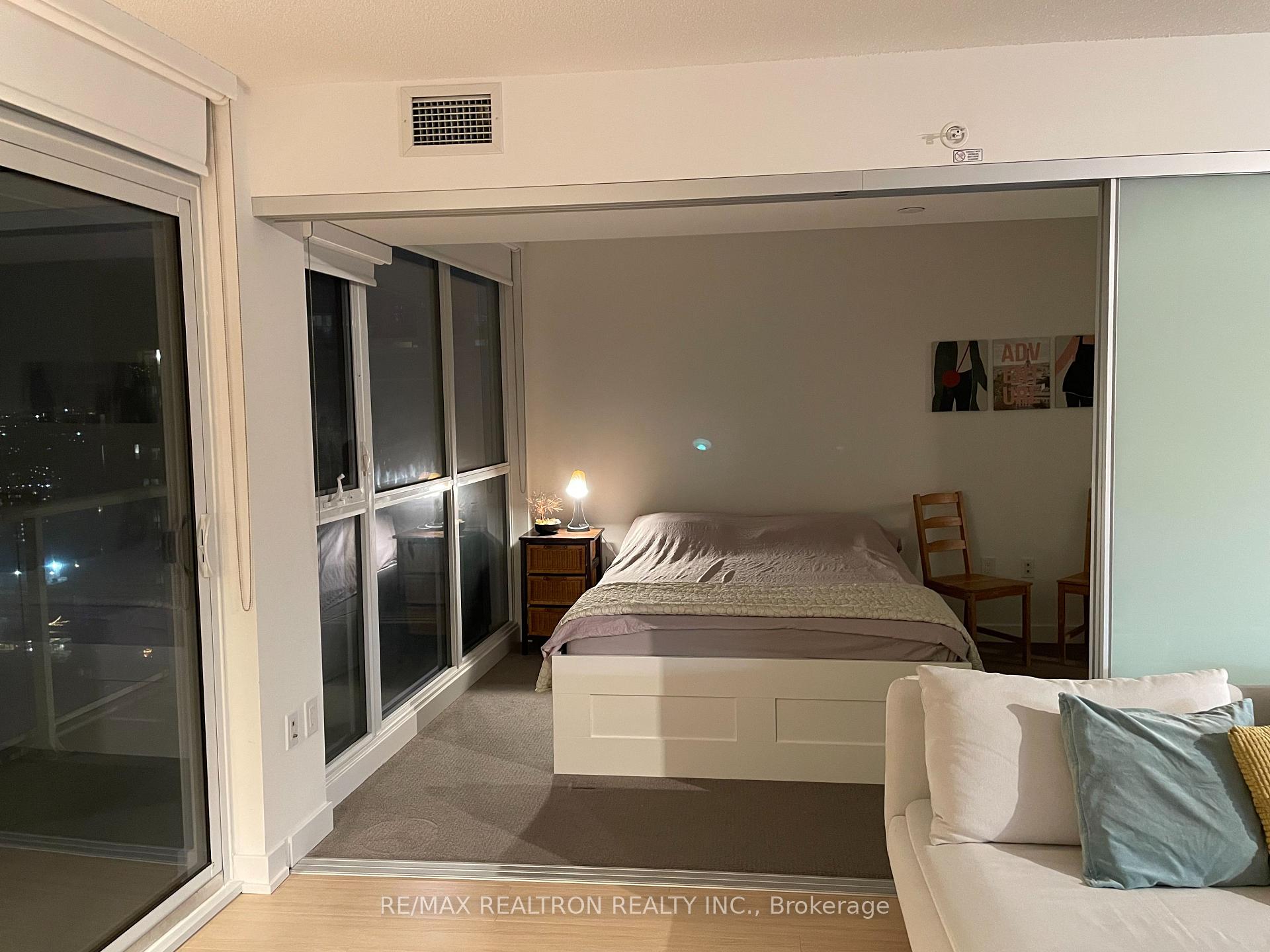 Photo 18 of Unit 4208, 75 Queens Wharf Road, Toronto, Waterfront Communities — HOMEH