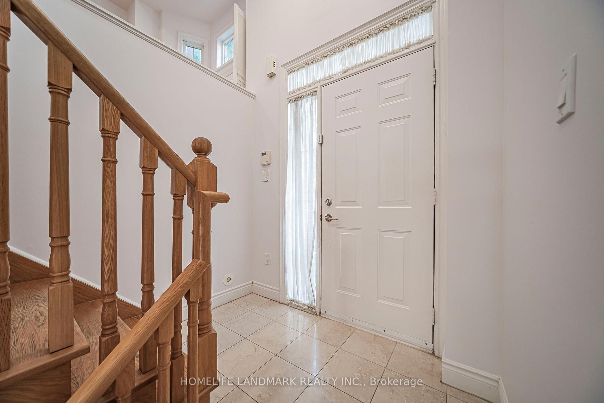 Photo 13 of 4 Legends Way, Markham, Unionville — HOMEH