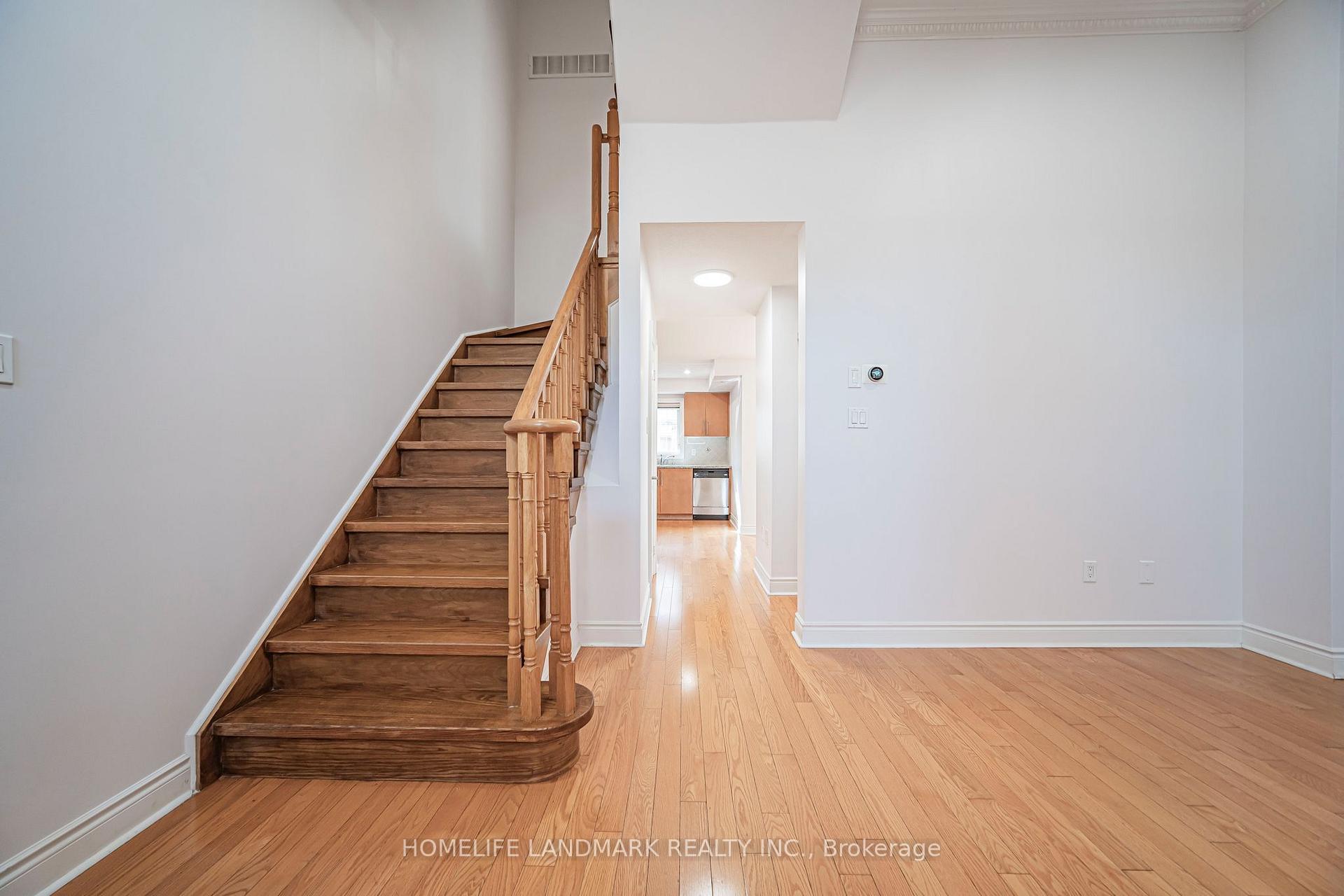 Photo 18 of 4 Legends Way, Markham, Unionville — HOMEH