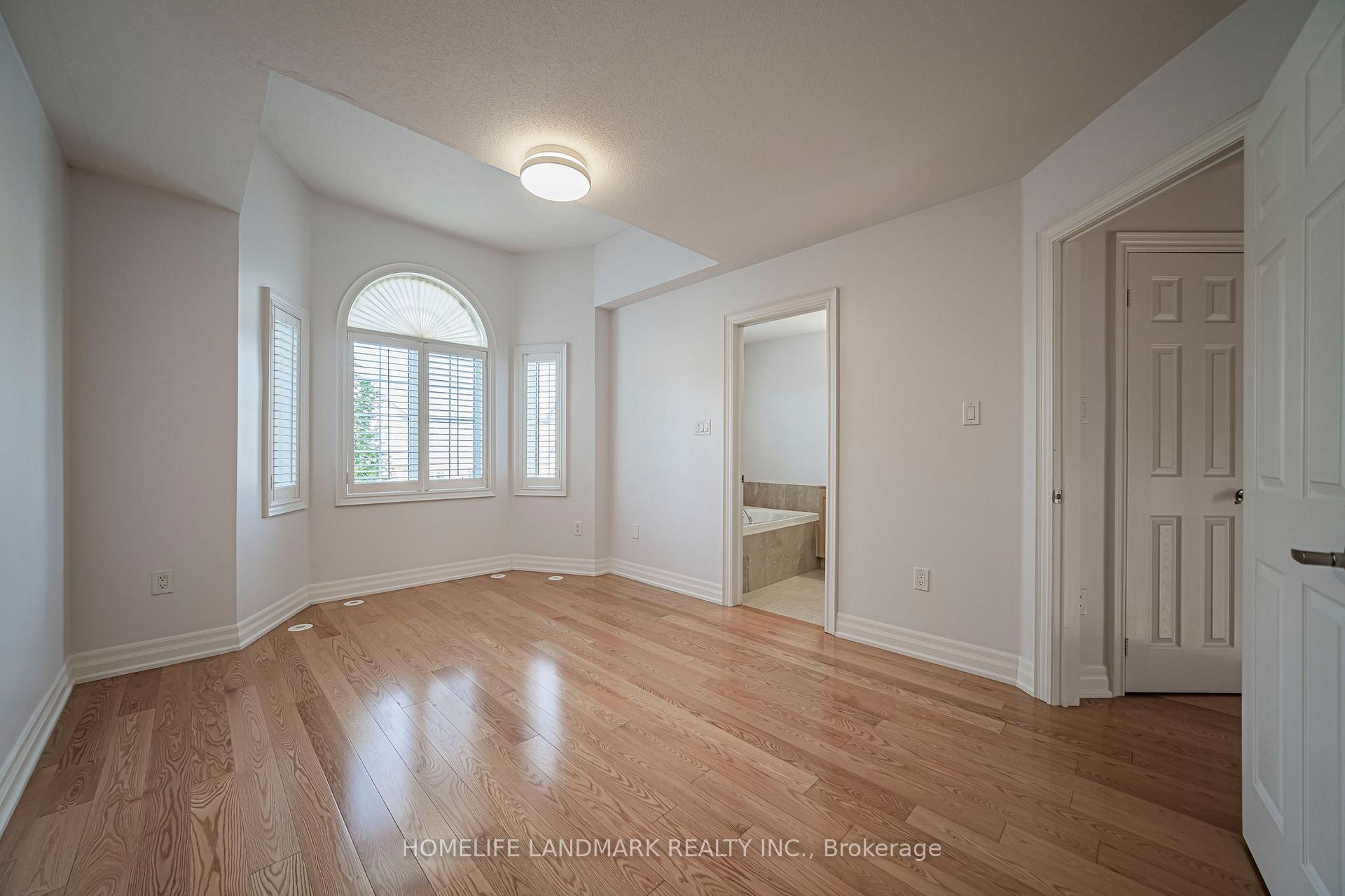 Photo 34 of 4 Legends Way, Markham, Unionville — HOMEH