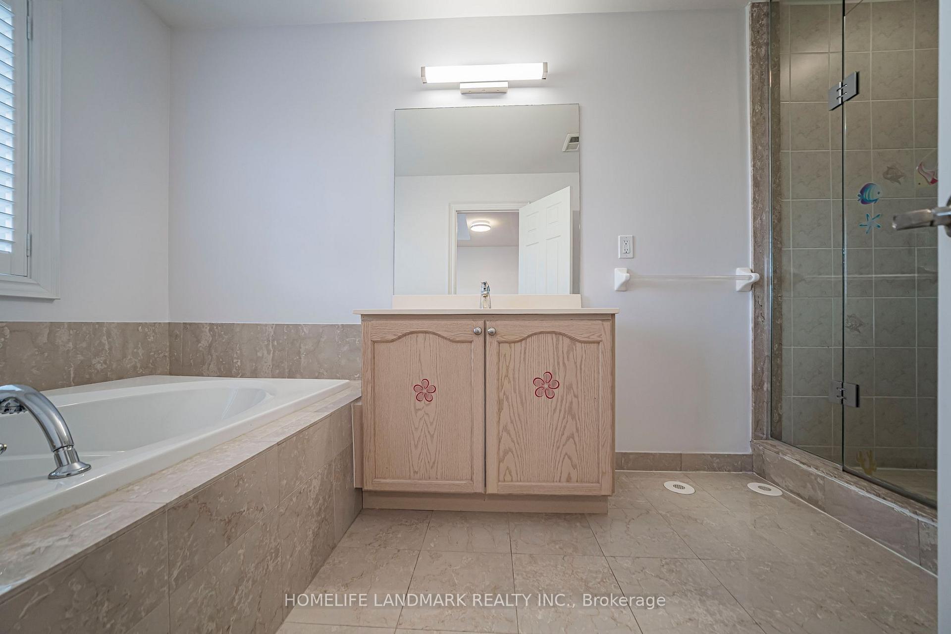 Photo 35 of 4 Legends Way, Markham, Unionville — HOMEH