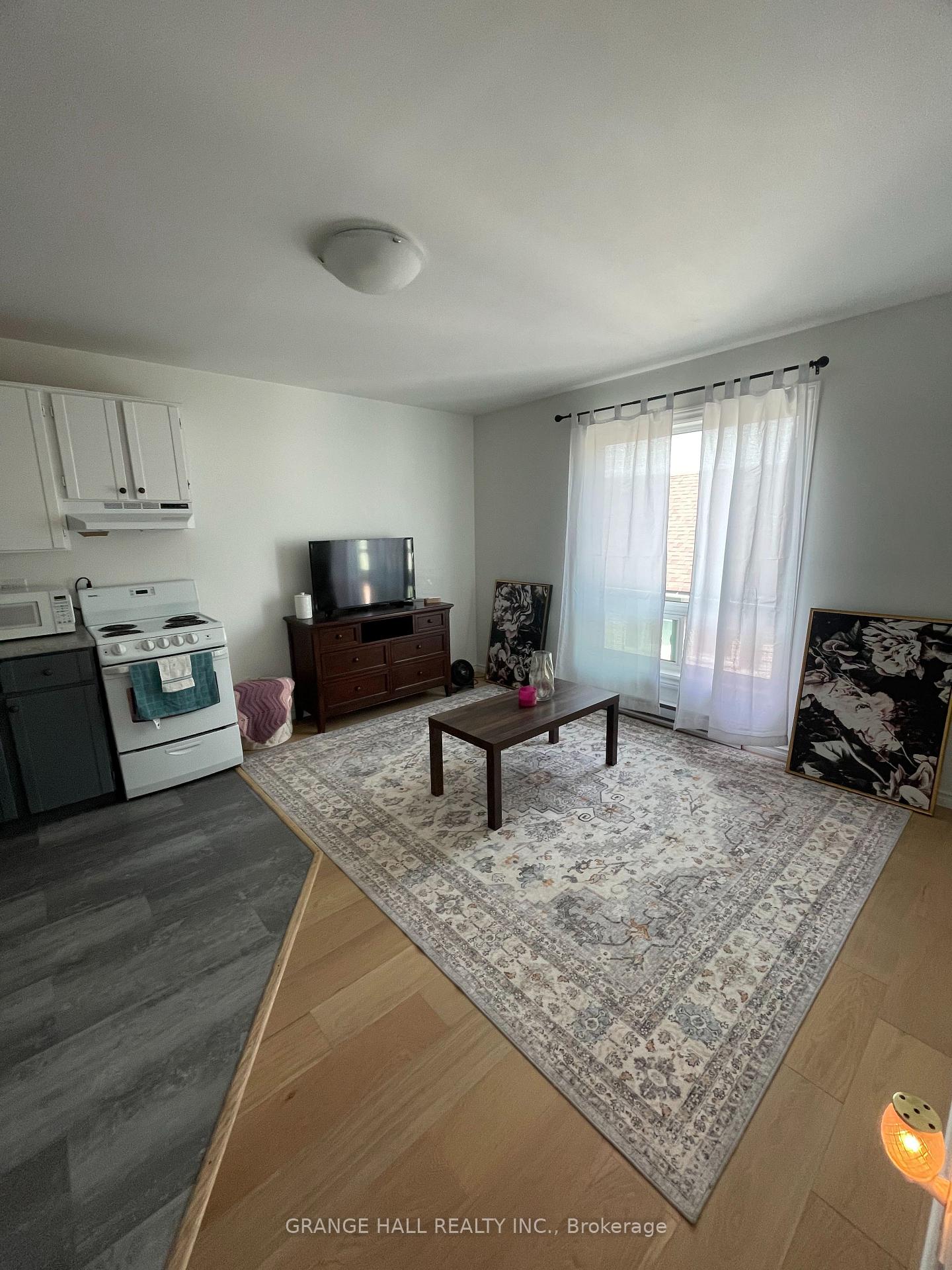 Photo 3 of Unit 12, 14 Elgin Street, Orillia — HOMEH