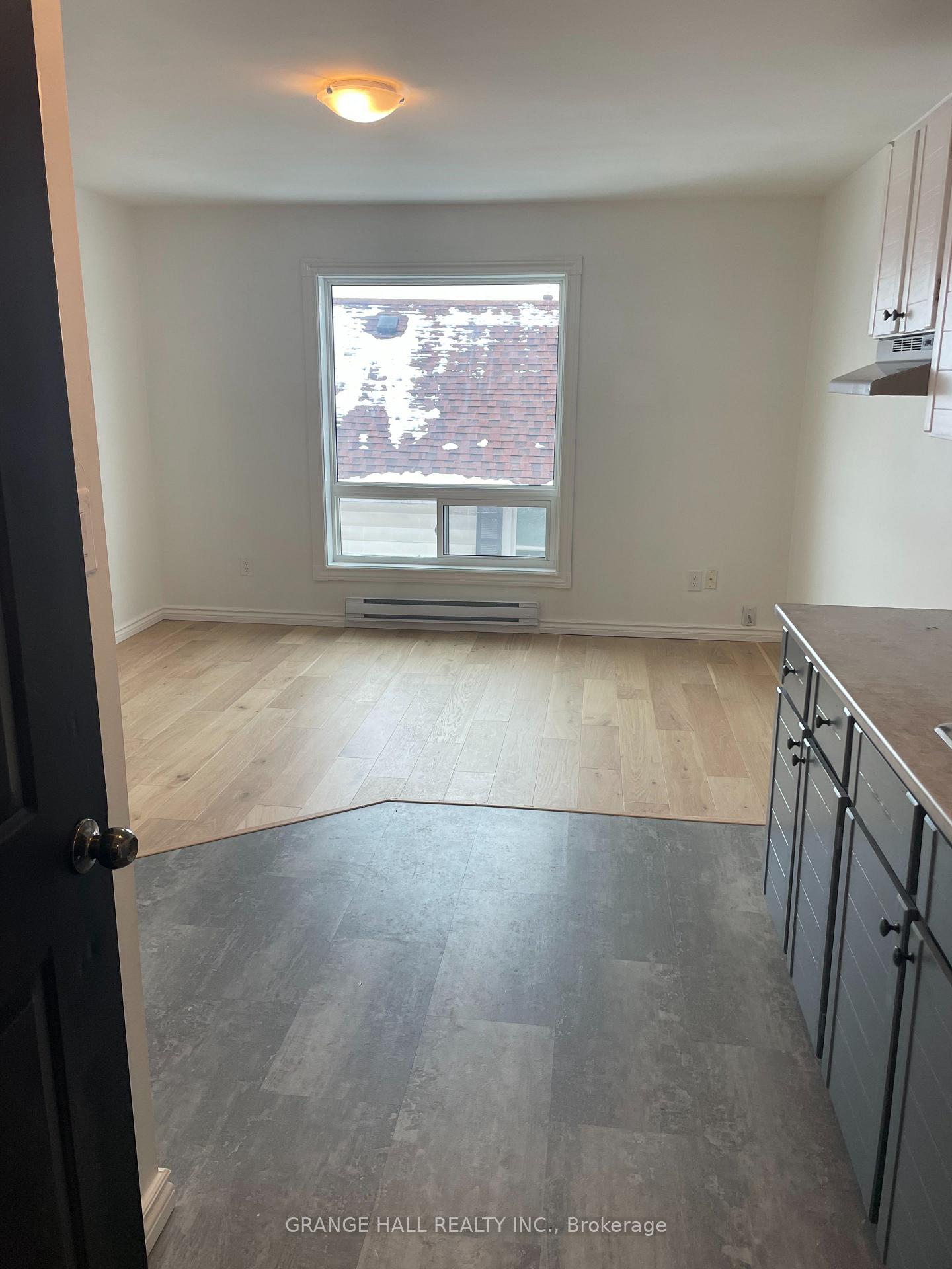 Photo 7 of Unit 12, 14 Elgin Street, Orillia — HOMEH