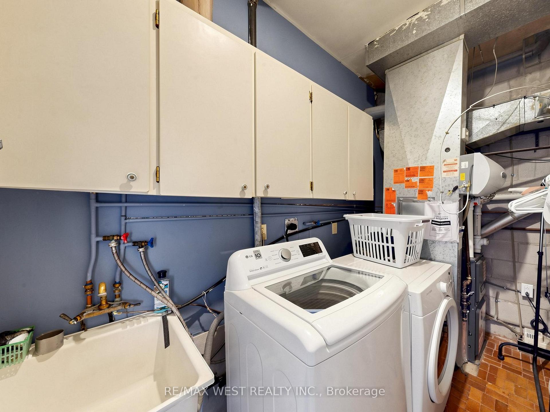 Photo 8 of Unit 44, 121 Poplar Crescent, Aurora, Aurora Highlands — HOMEH