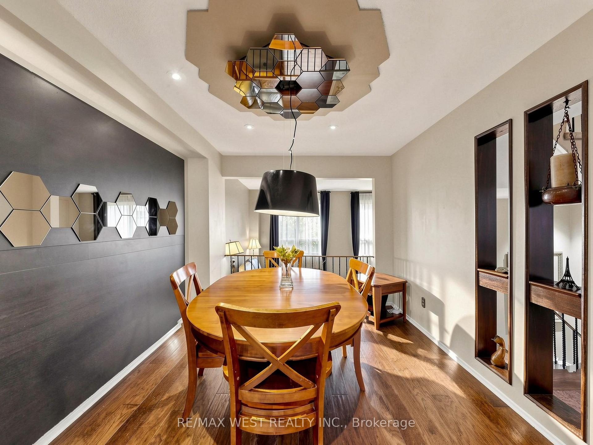 Photo 16 of Unit 44, 121 Poplar Crescent, Aurora, Aurora Highlands — HOMEH